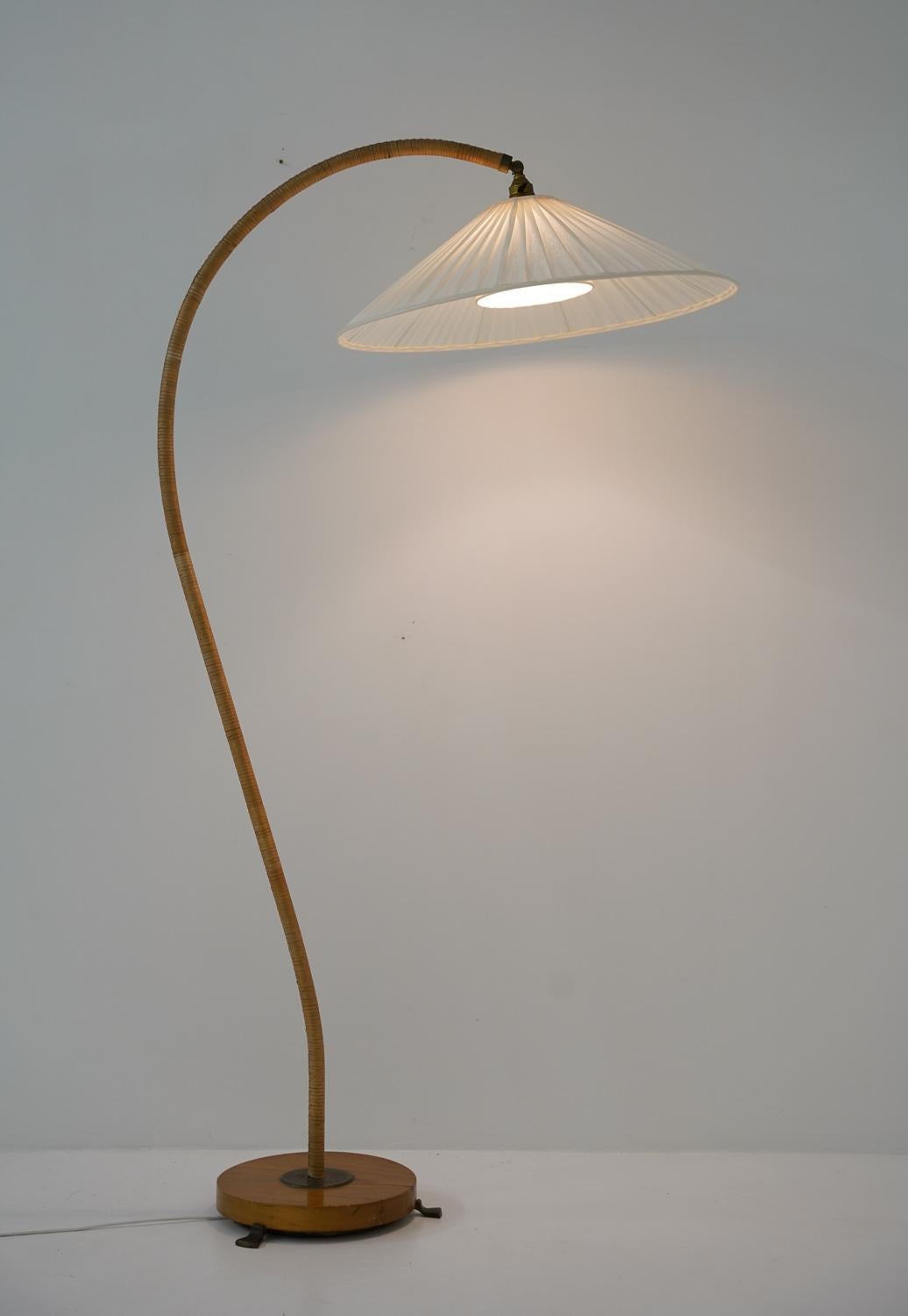 Swedish Modern Floor Lamp in Rattan 4