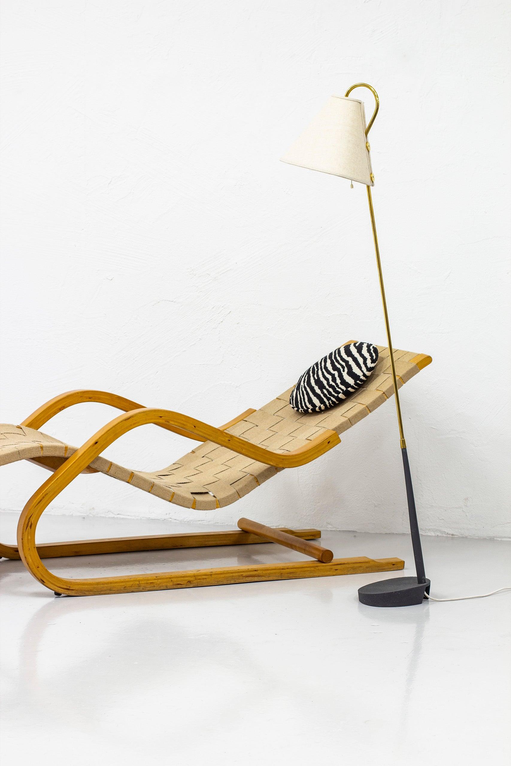Schwedische moderne Stehlampen von ASEA Belysning von Bo Råman, Schweden, 1950er Jahre (Messing) im Angebot