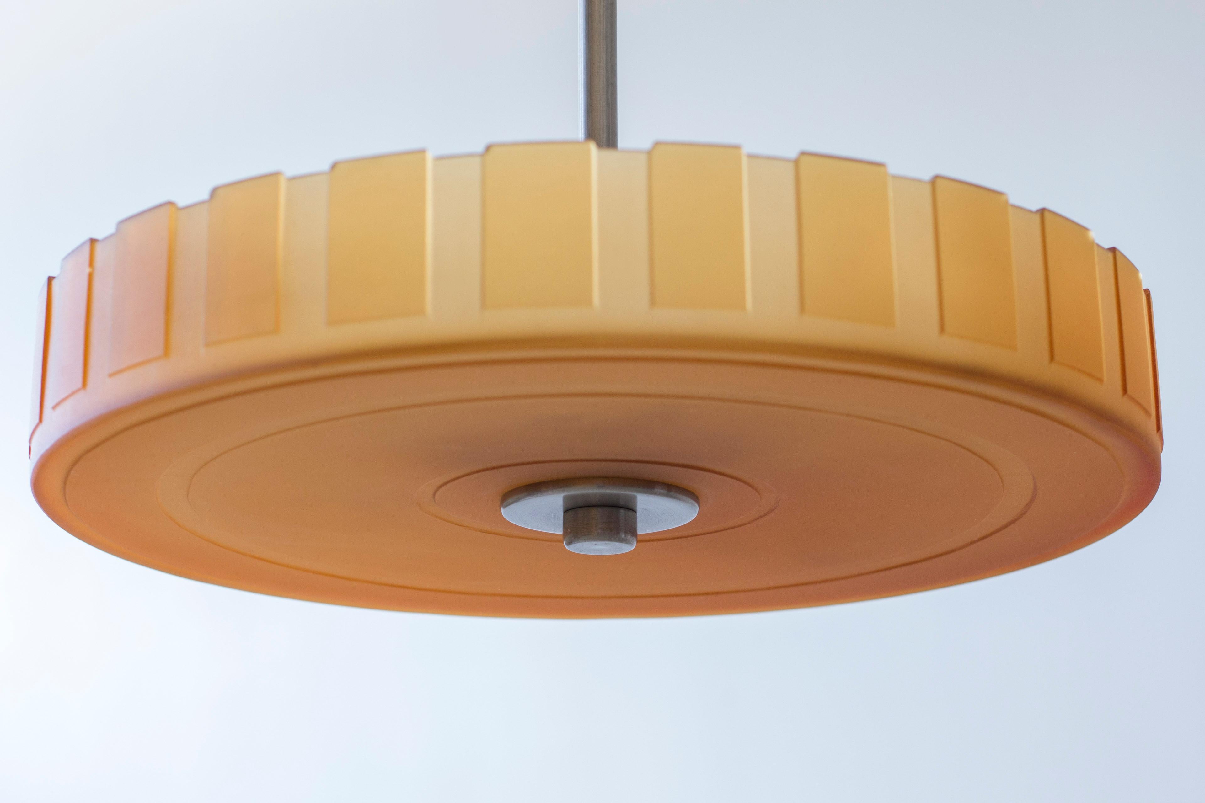 Colgante de techo geométrico sueco moderno de cristal ámbar, años 30 en Bueno estado para la venta en Hägersten, SE