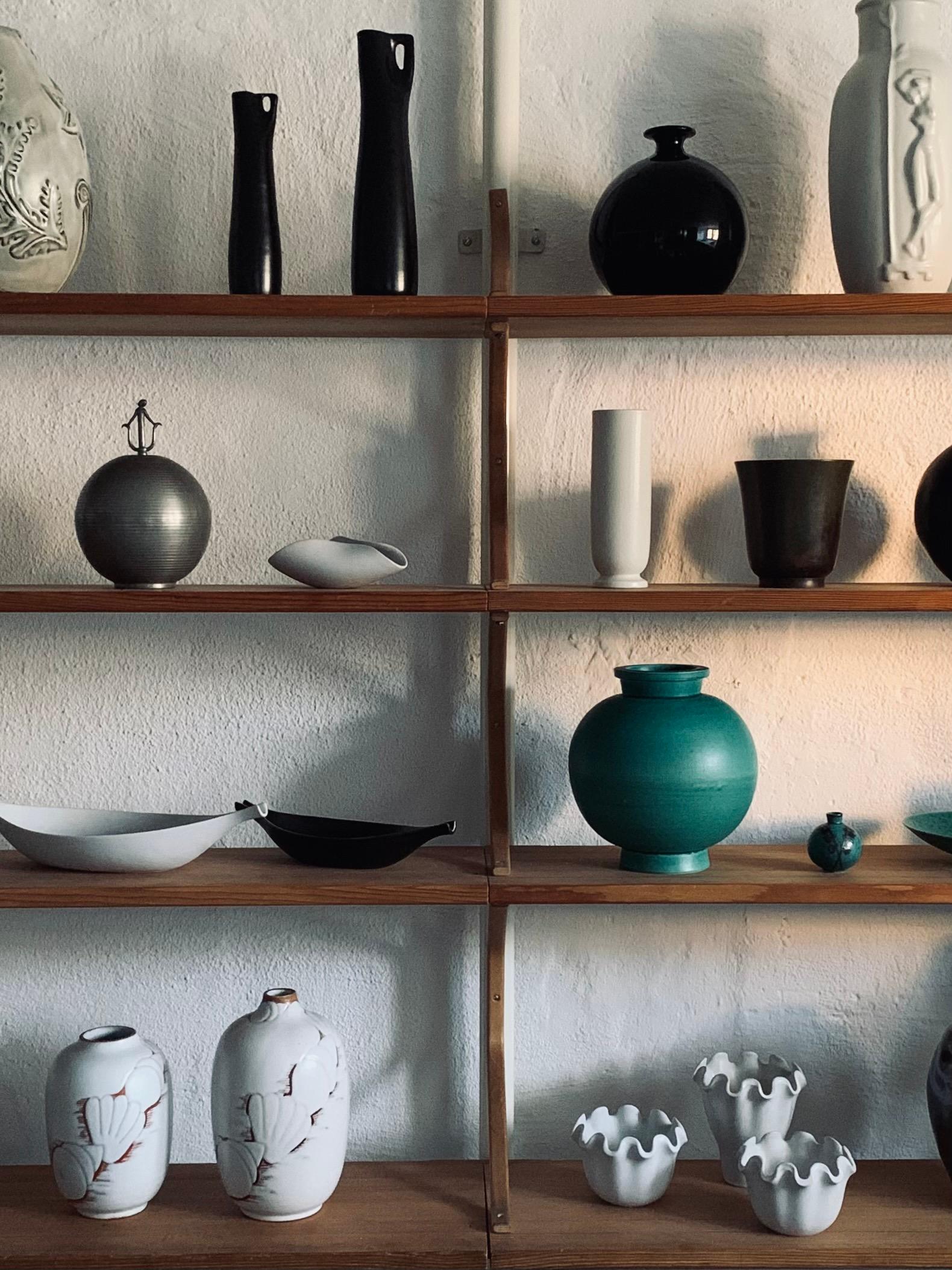 Hand-Crafted Swedish Modern Glass Flowerball Vase, Harald Notini, Pukeberg, Böhlmarks, 1930s