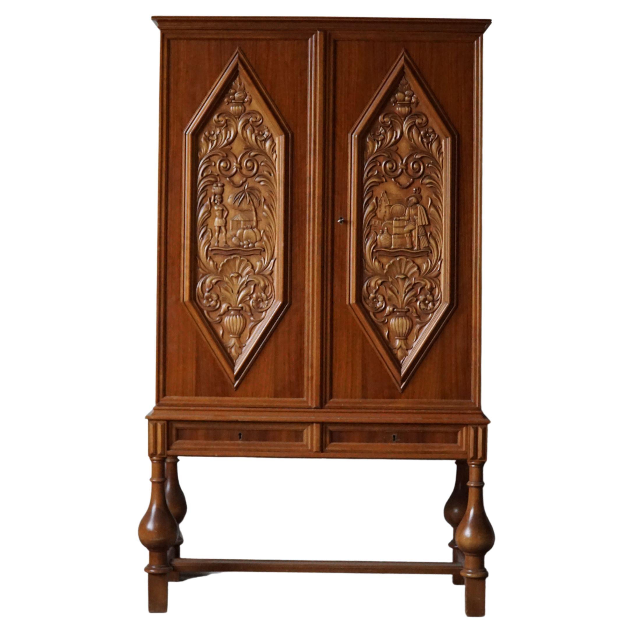 Swedish Modern Hand-Carved Cabinet by Eugen Höglund for Vetlanda, 1940s