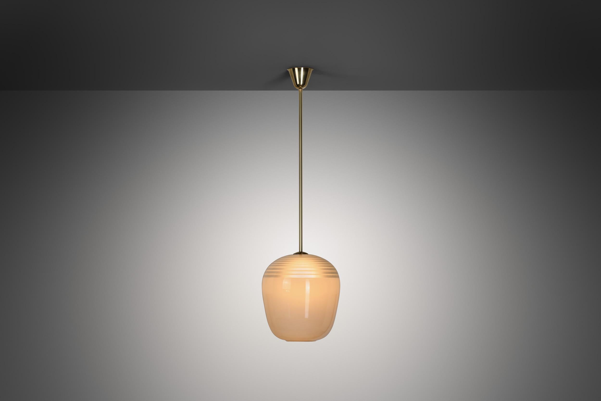 Svedese Lampada a sospensione moderna svedese di ASEA, Svezia anni '40 in vendita