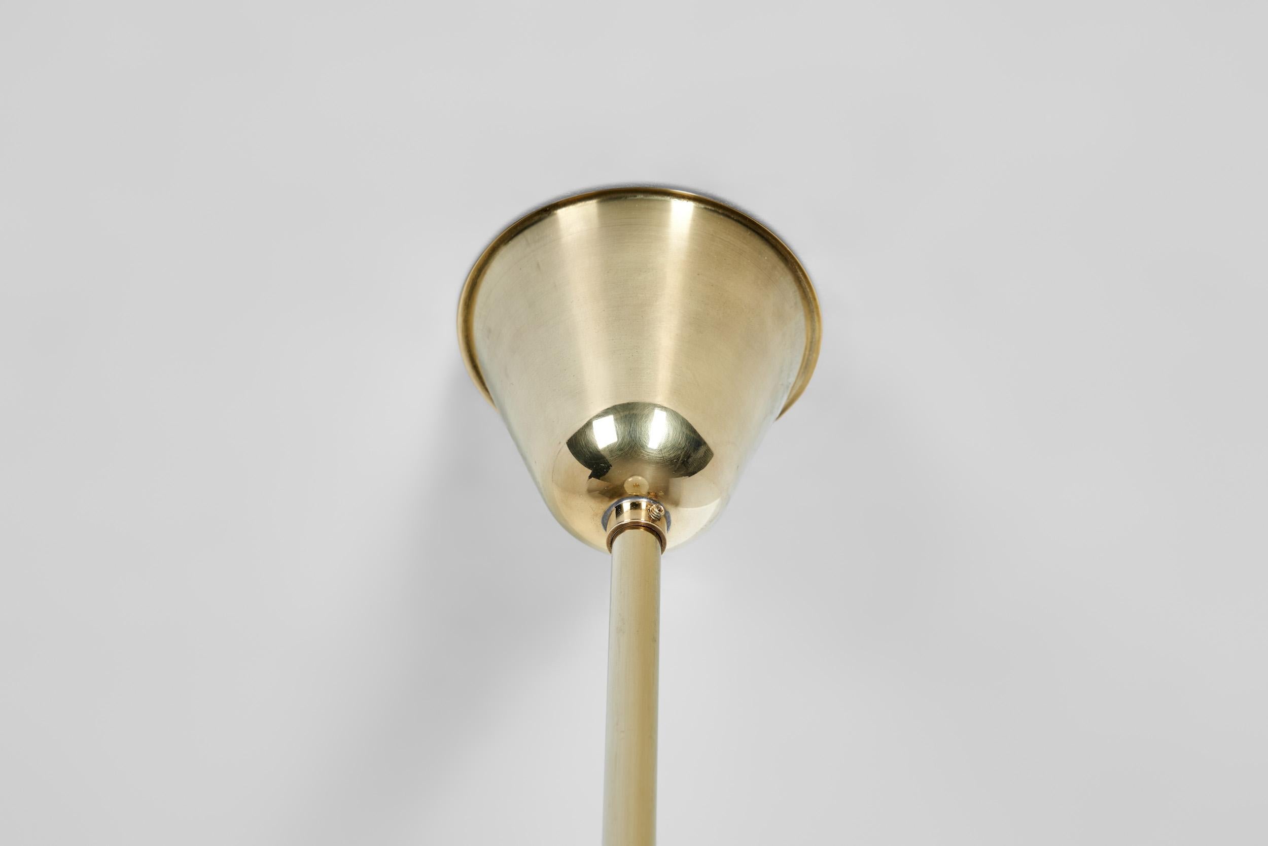 Lampada a sospensione moderna svedese di ASEA, Svezia anni '40 in vendita 2