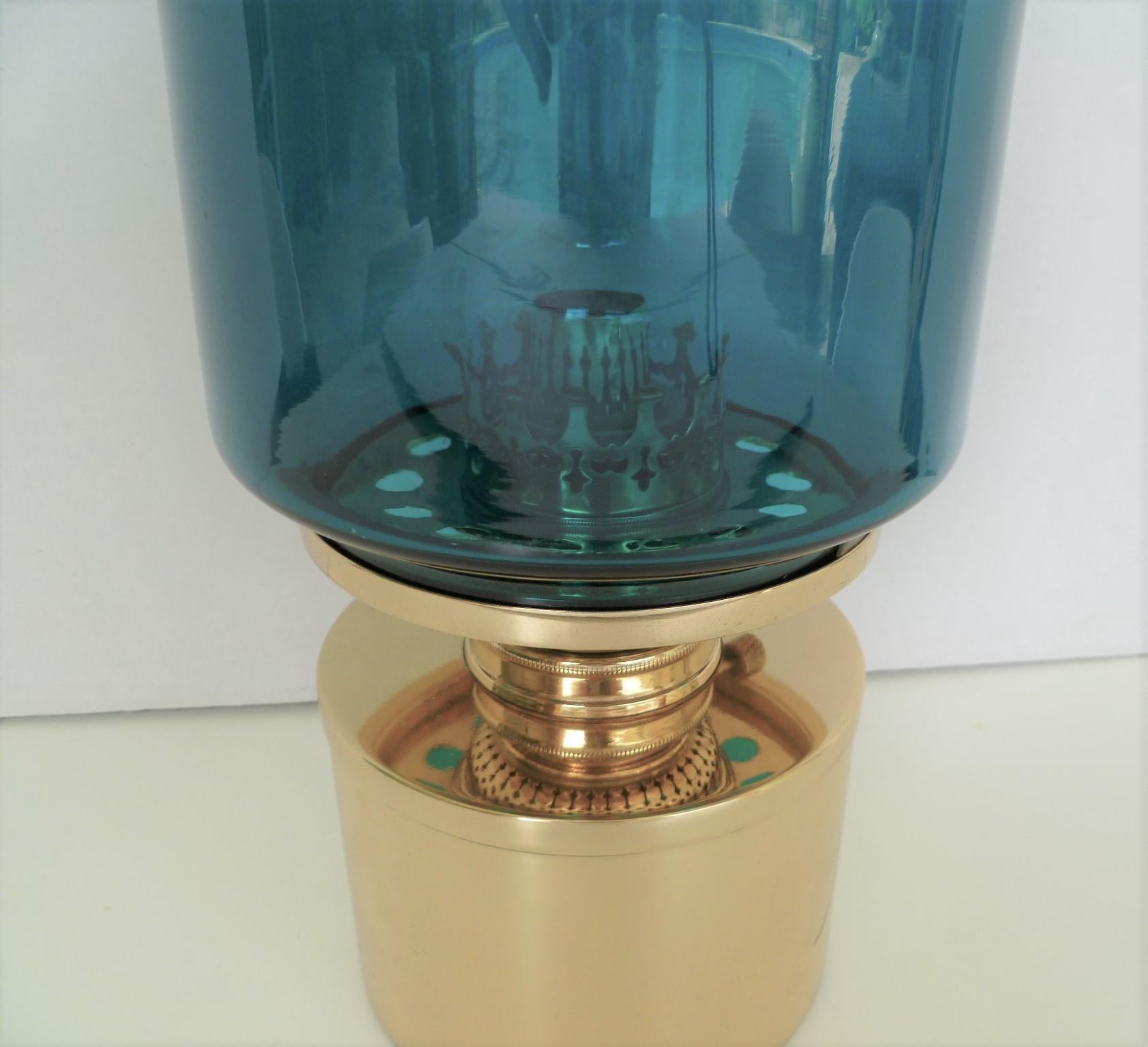 Swedish Modern Hans-Agne Jakobsson AB Markaryd Brass/Blue Glass L-47 Oil Lamp In Good Condition In Miami, FL