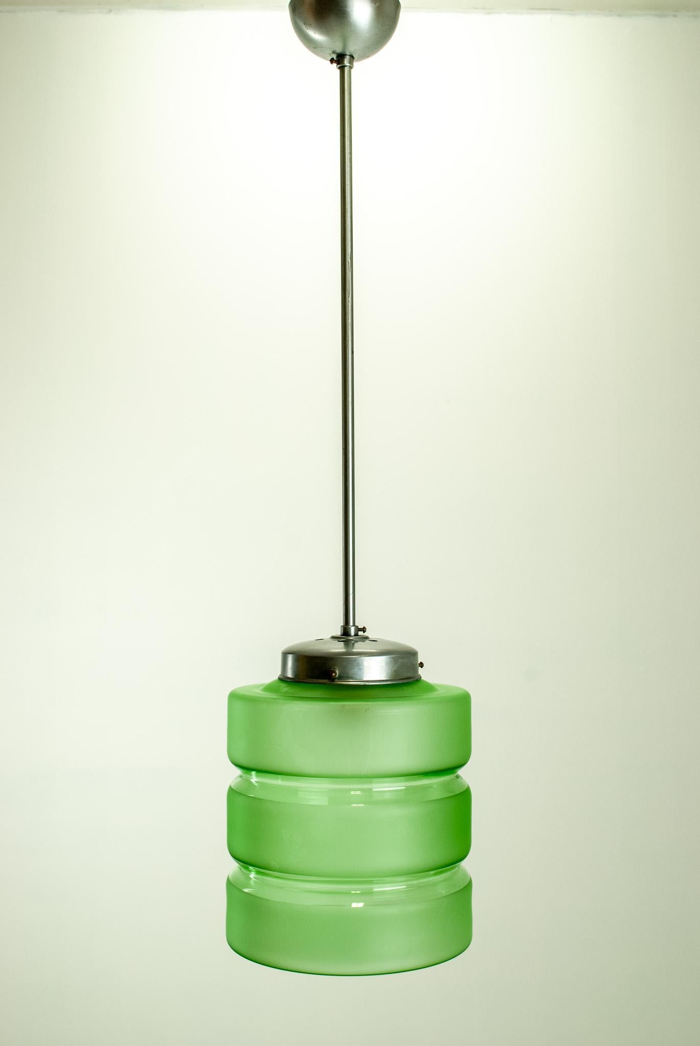 Rare lampe sweish modern du début du siècle dernier. Style du Bauhaus. 