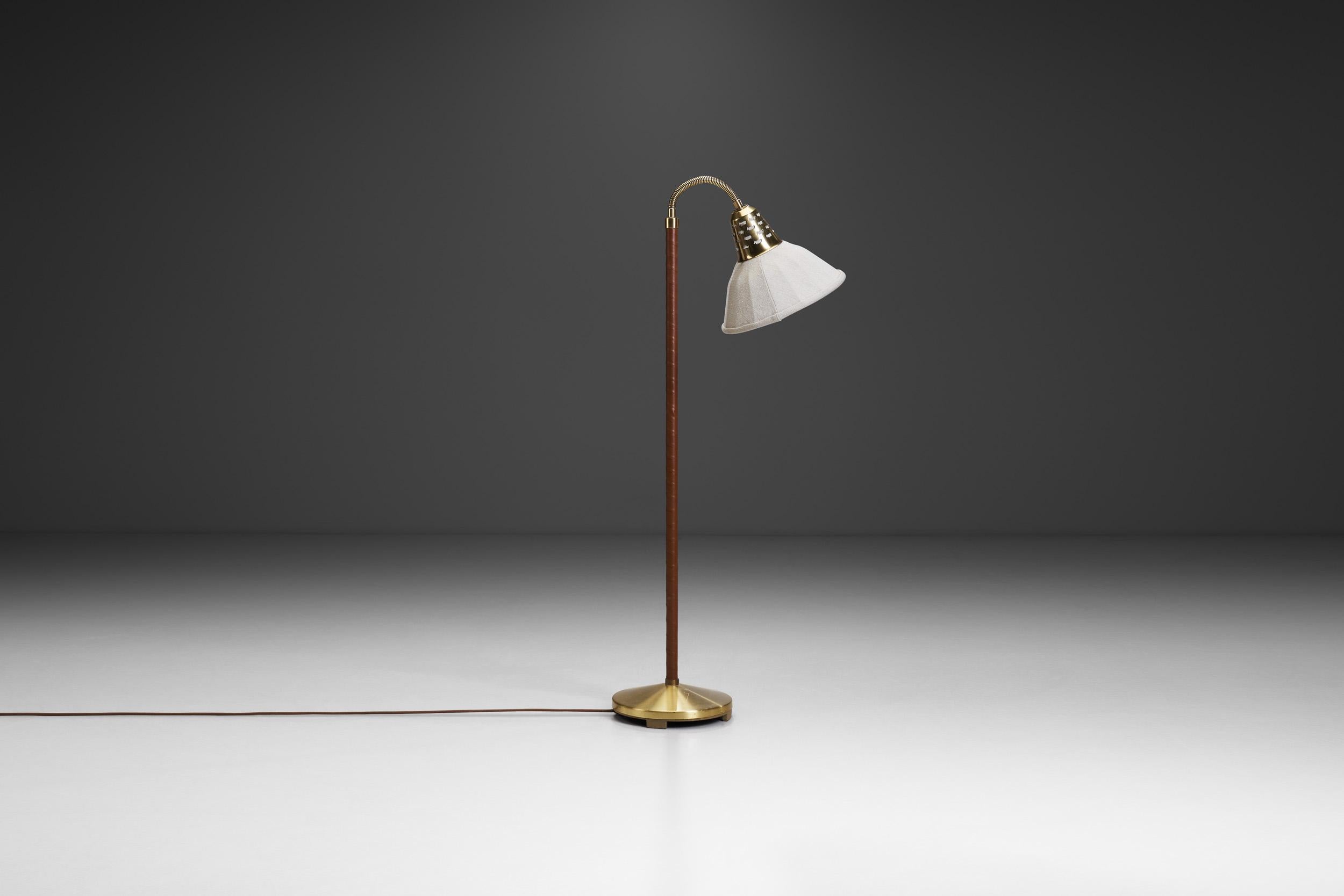 Schwedische moderne Stehlampe aus Leder und Messing von ASEA, Schweden 1950er Jahre im Angebot 2