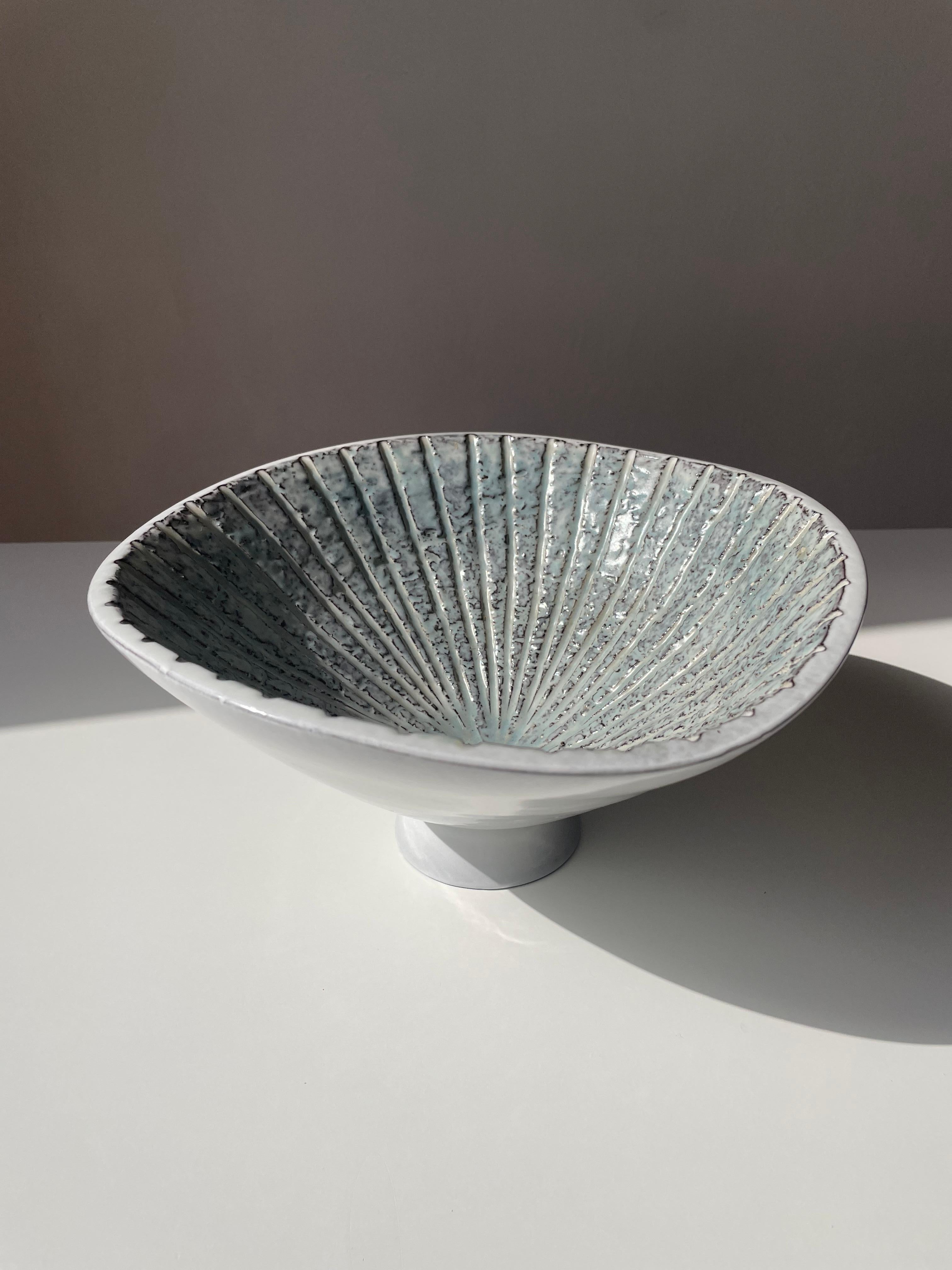 Upsala Ekeby Modern 1960s Sculptural Centerpiece Bowl For Sale 10