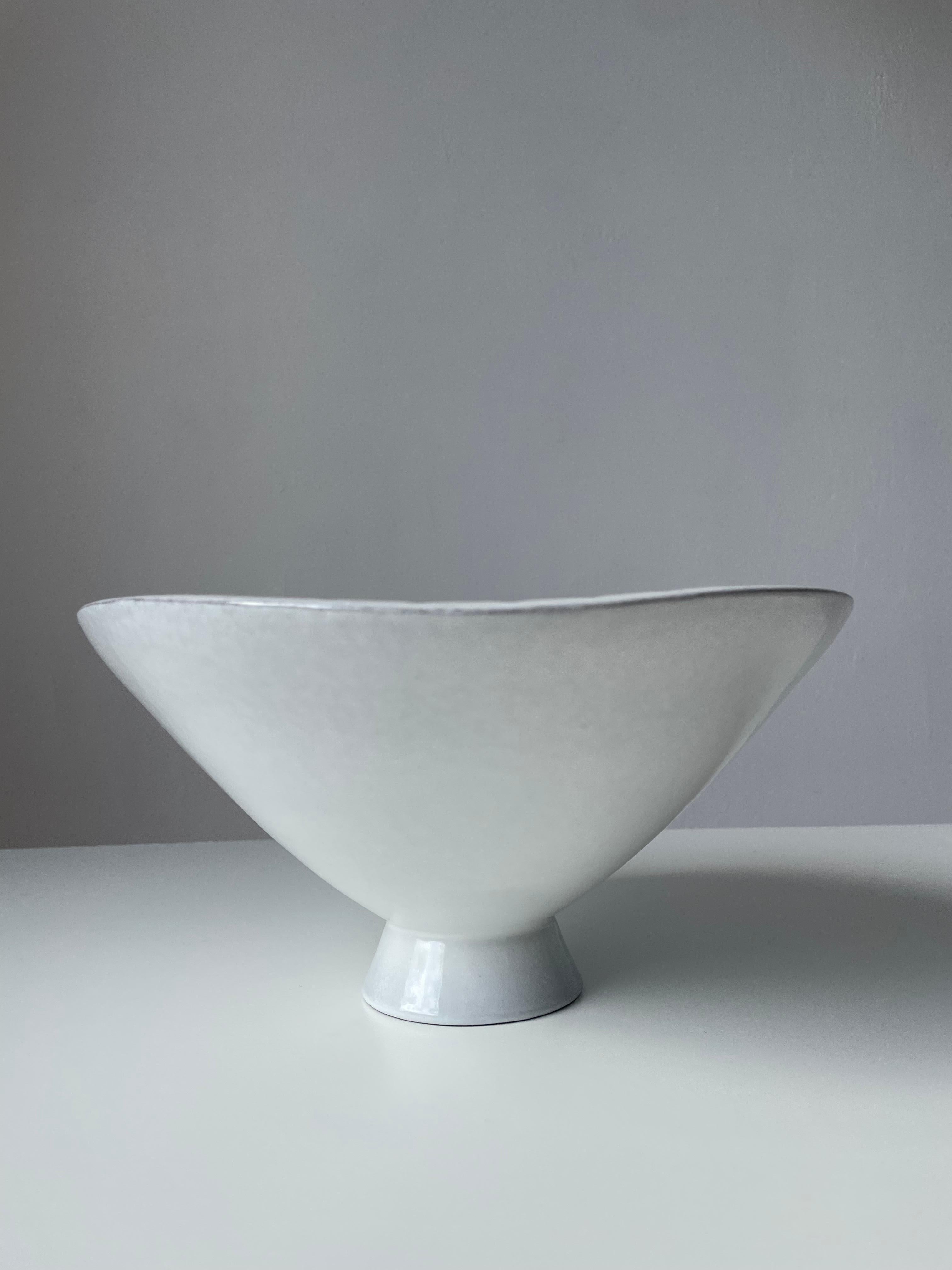 20ième siècle Bol de centre de table sculptural Upsala Ekeby Moderne des années 1960 en vente