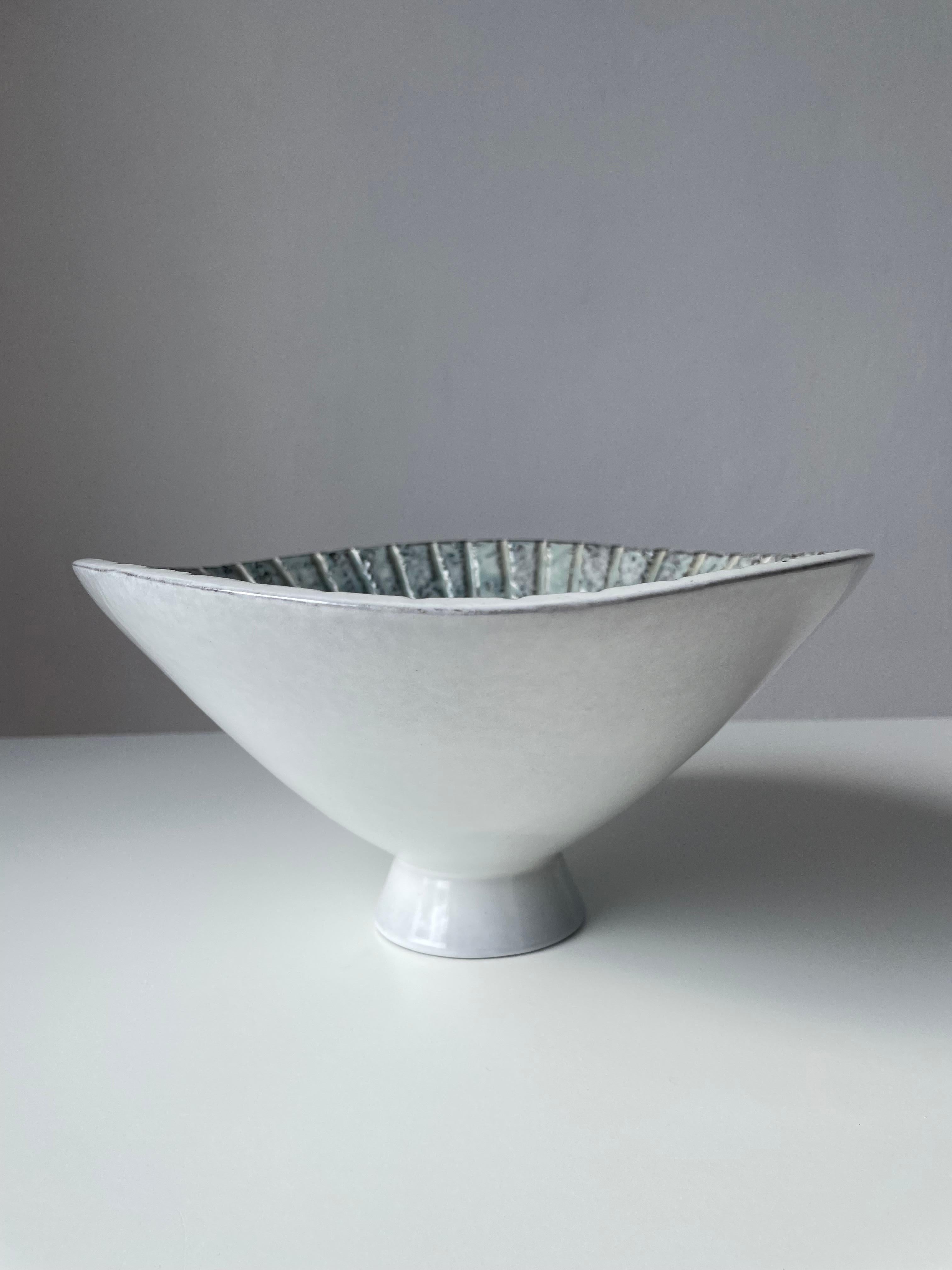 Upsala Ekeby Modern 1960s Sculptural Centerpiece Bowl For Sale 1