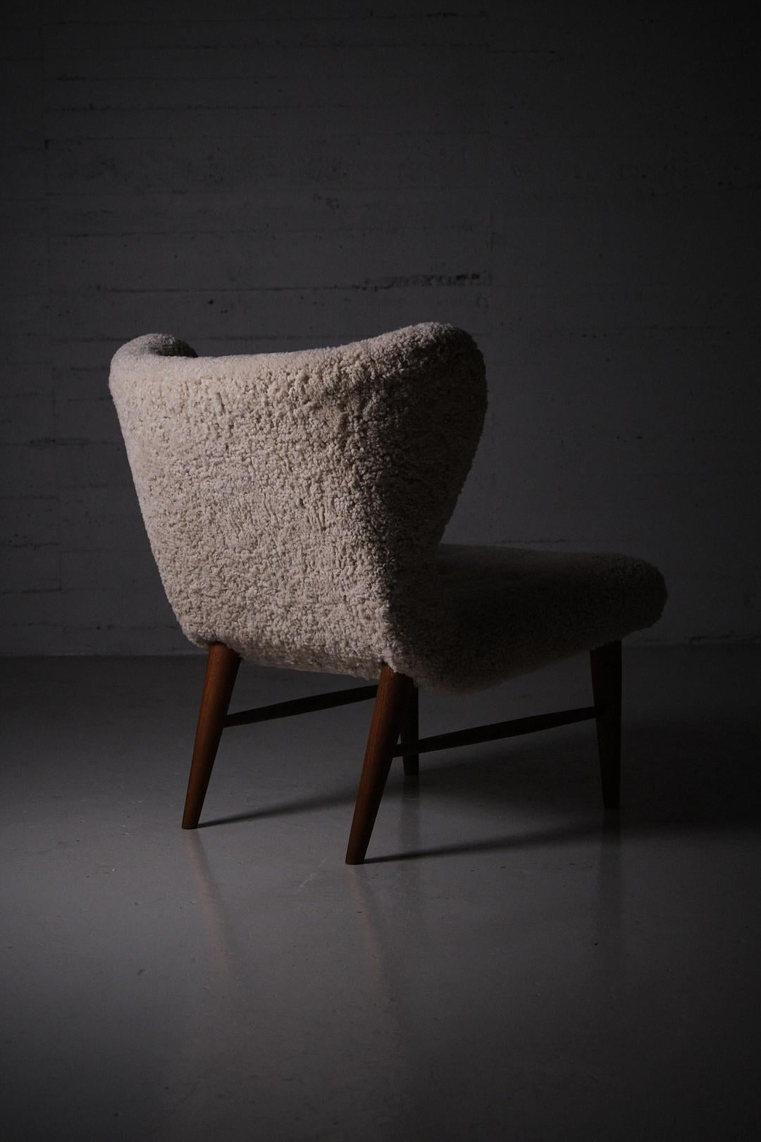 Swedish Modern lounge chair by Erik Karlén for Firma Rumsinteriör, Sweden, 1940s In Excellent Condition For Sale In Eskilstuna, SE