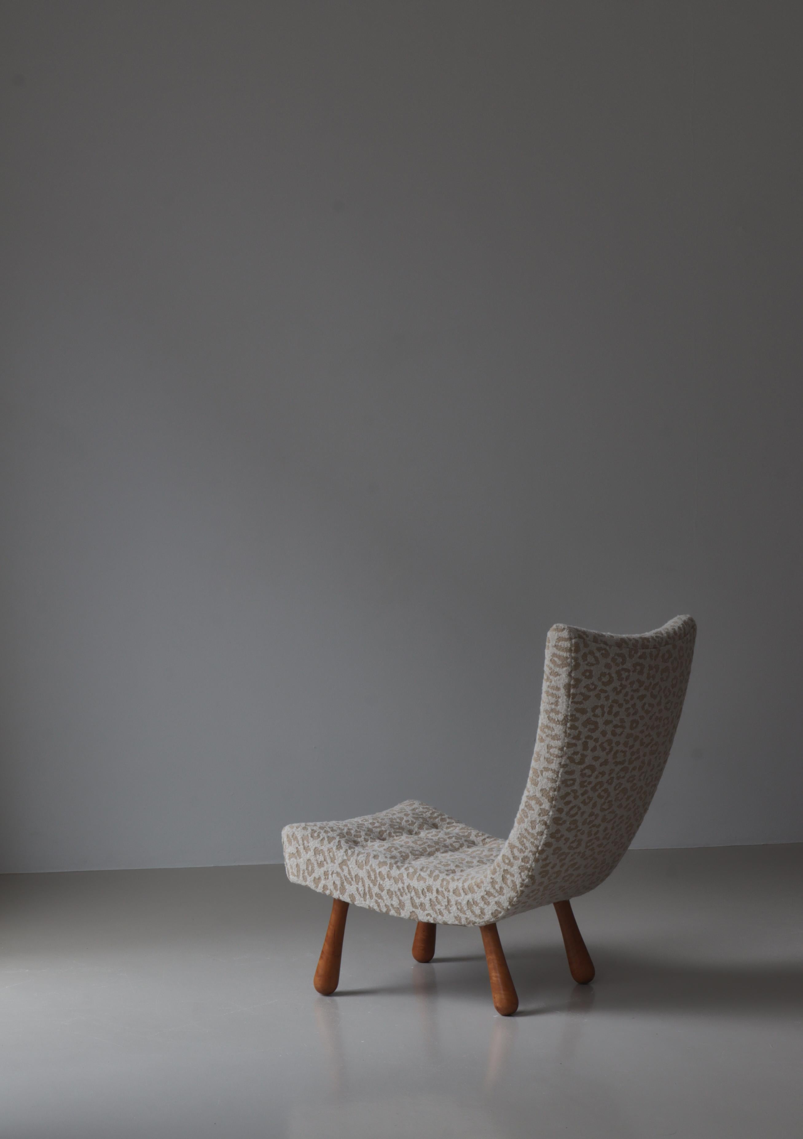 Swedish Modern Lounge Chair Clubbed Legs in Birchwood & 