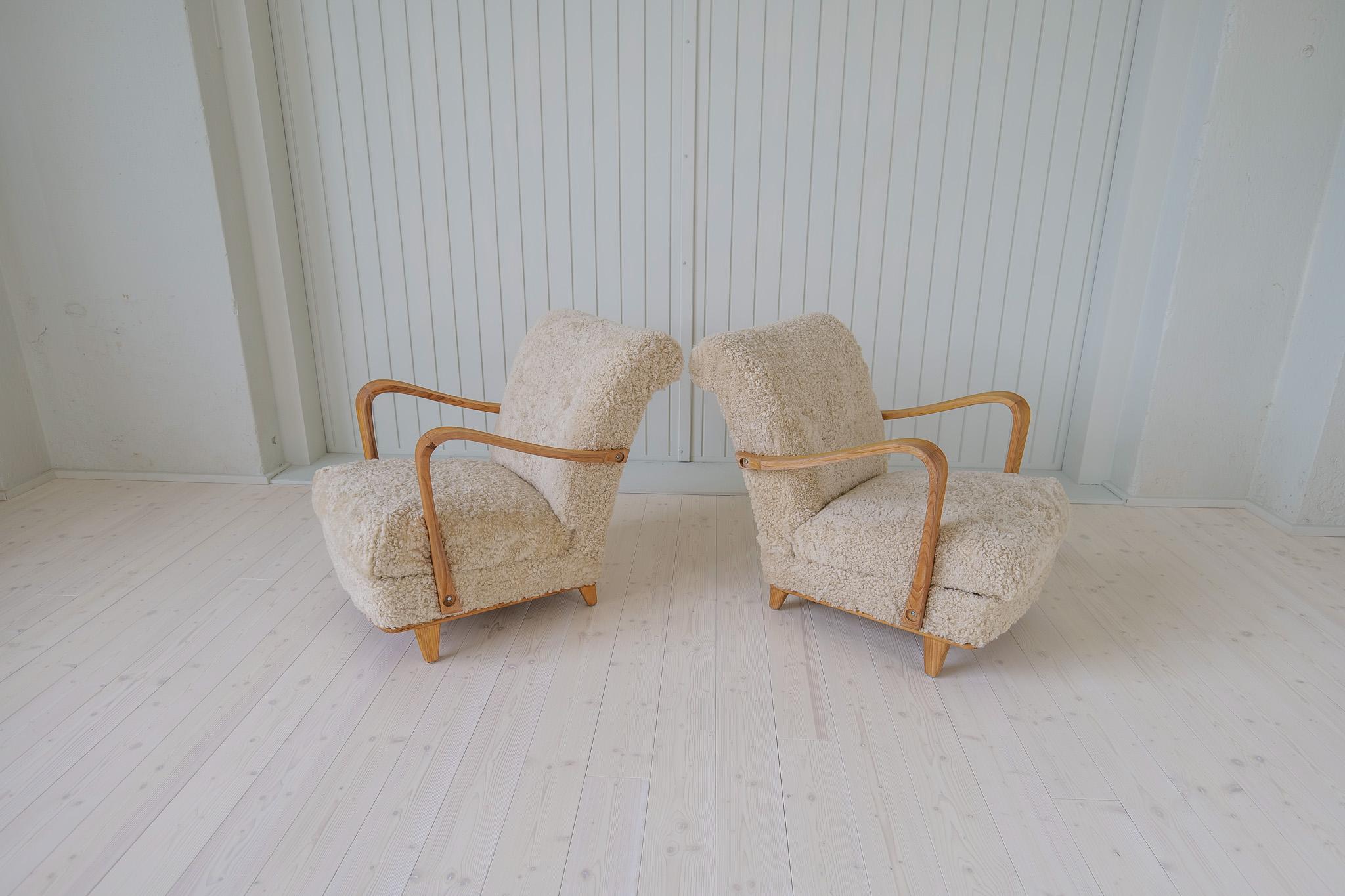 Swedish Modern Lounge Chairs in Shearling / Sheepskin and Elm, 1940s For Sale 5
