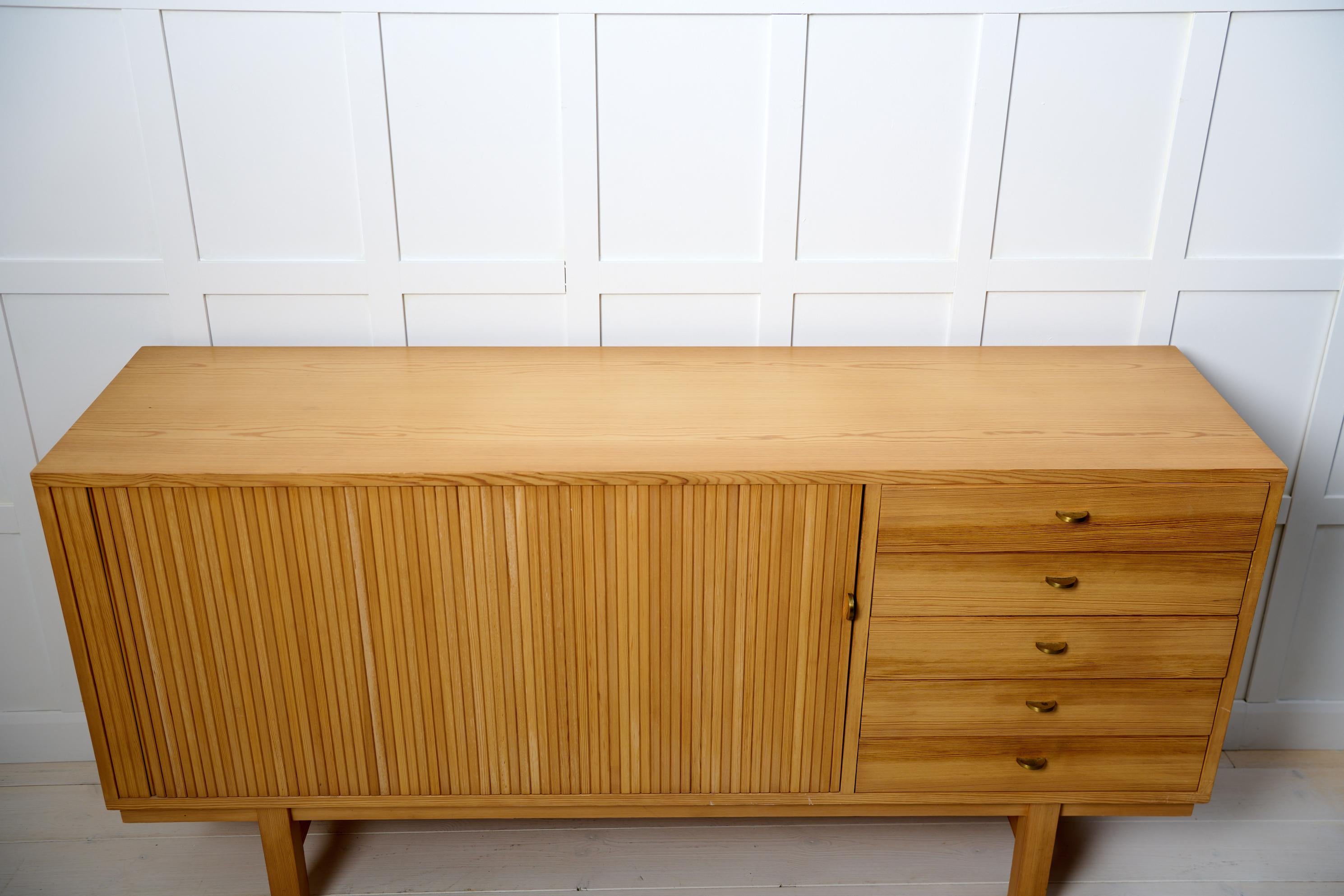 Swedish Modern Low Sideboard, Vintage Pine Scandinavian Design For Sale 2
