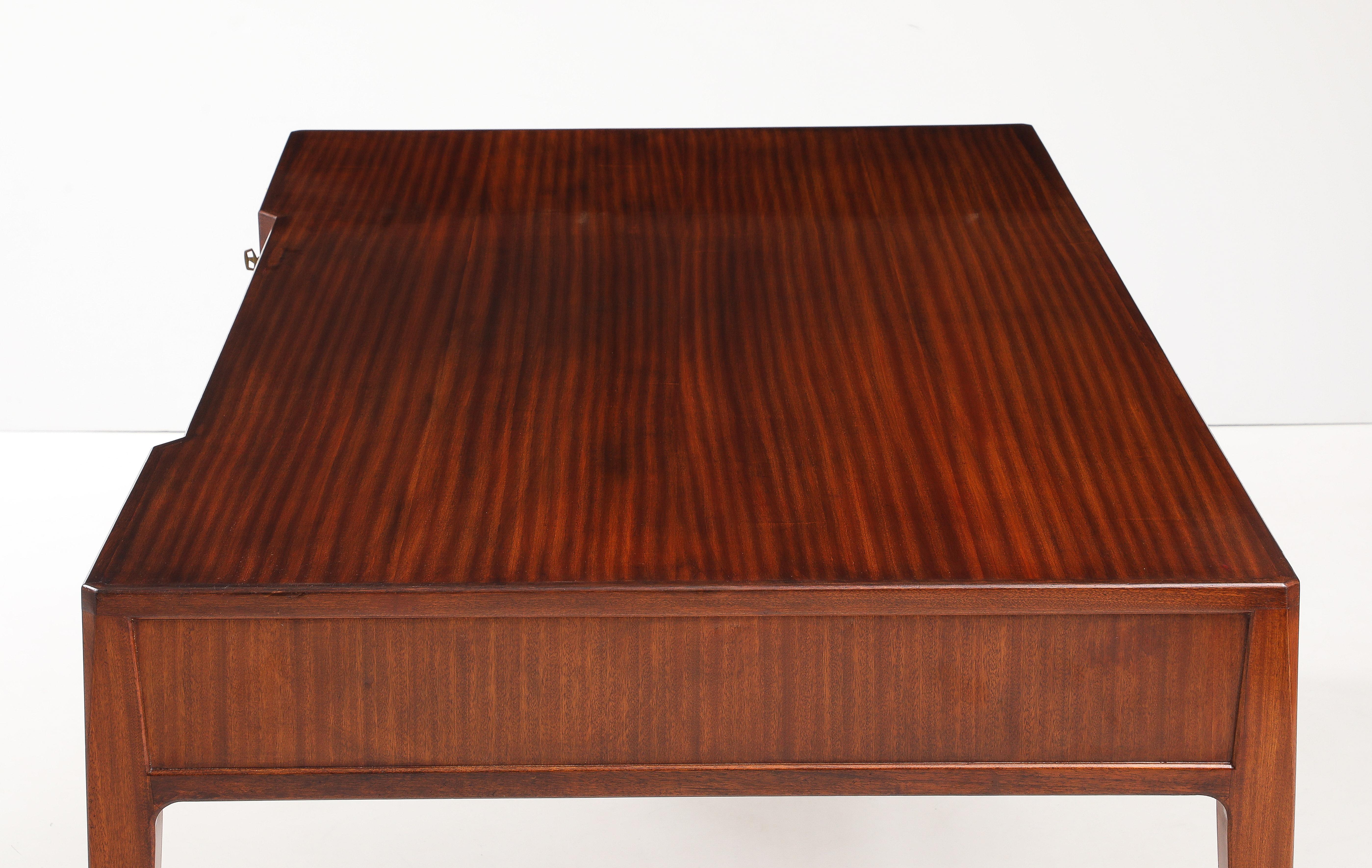 Swedish Modern Mahogany Desk, Jarnforsens Kontorsmöbler, Stockholm, Circa 1960s For Sale 1