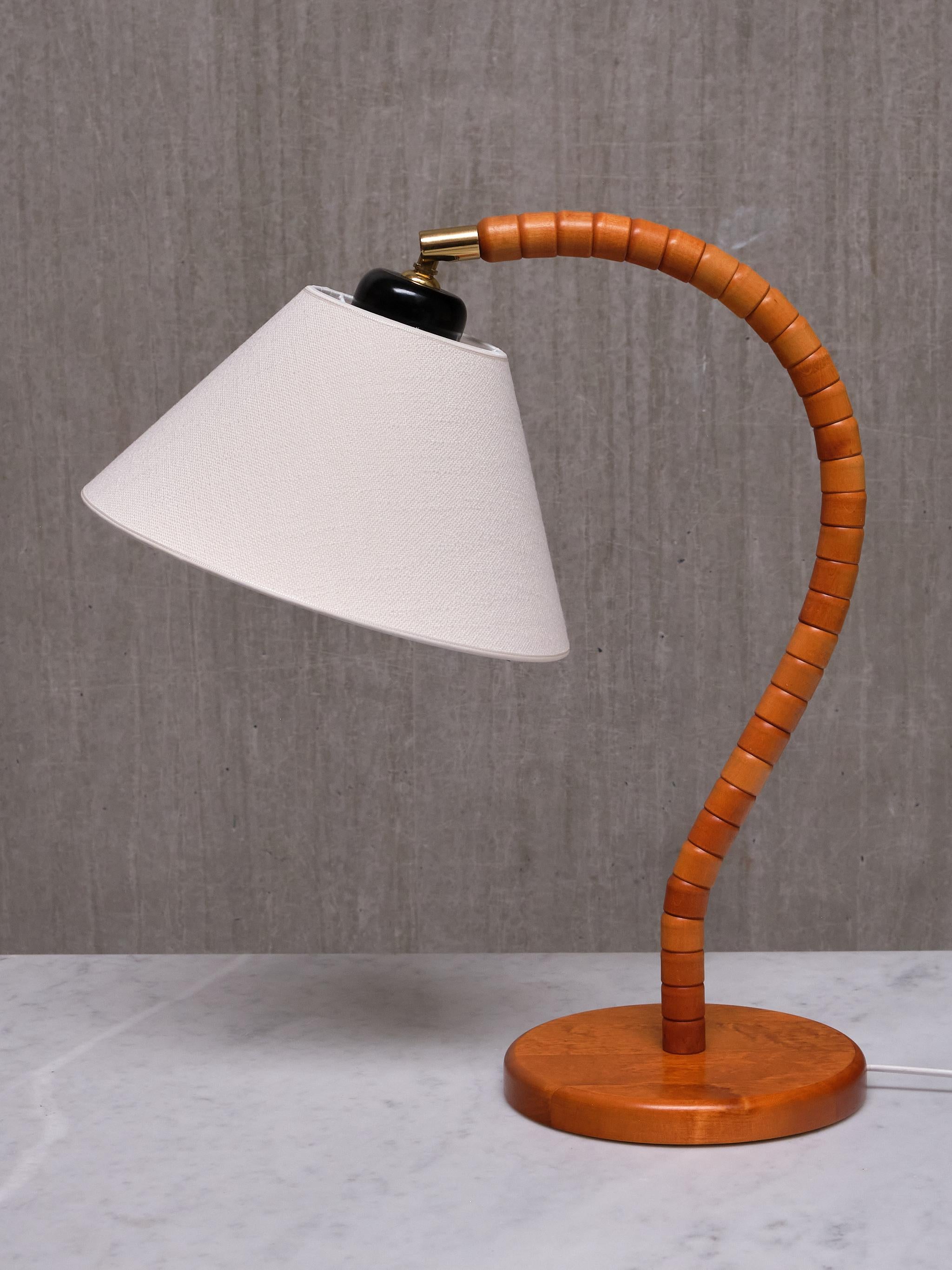 Lampe de table The Modernity Markslöjd en Beeche, laiton, lin, Suède, années 1960 en vente 4
