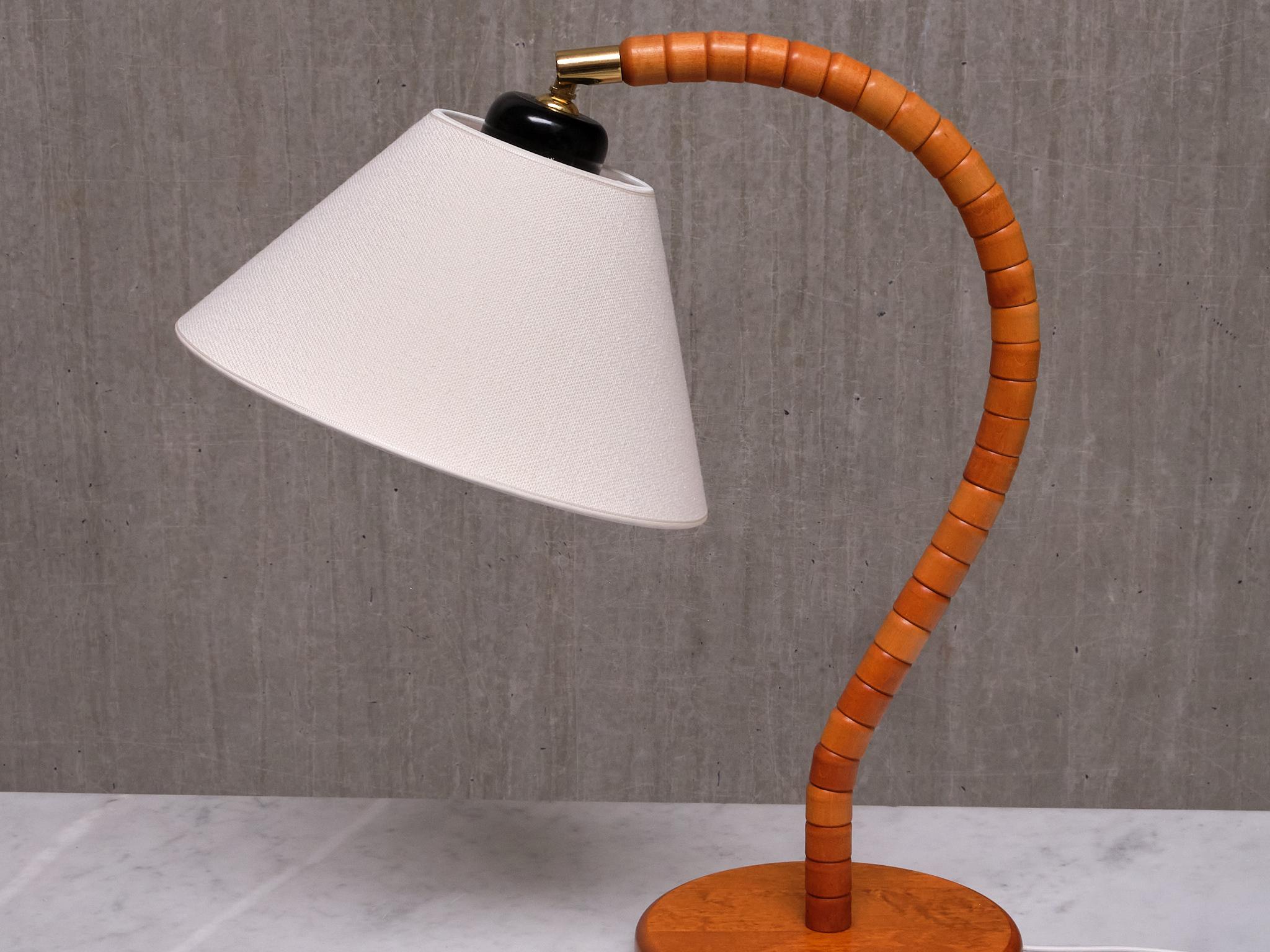 Lampe de table The Modernity Markslöjd en Beeche, laiton, lin, Suède, années 1960 en vente 5