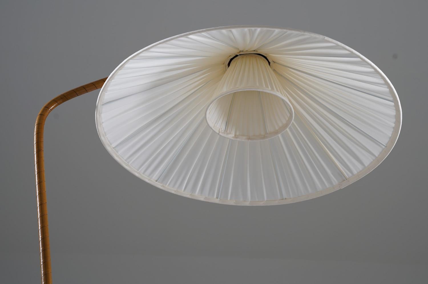 Swedish Modern Midcentury Floor Lamp, 1940s In Good Condition In Karlstad, SE