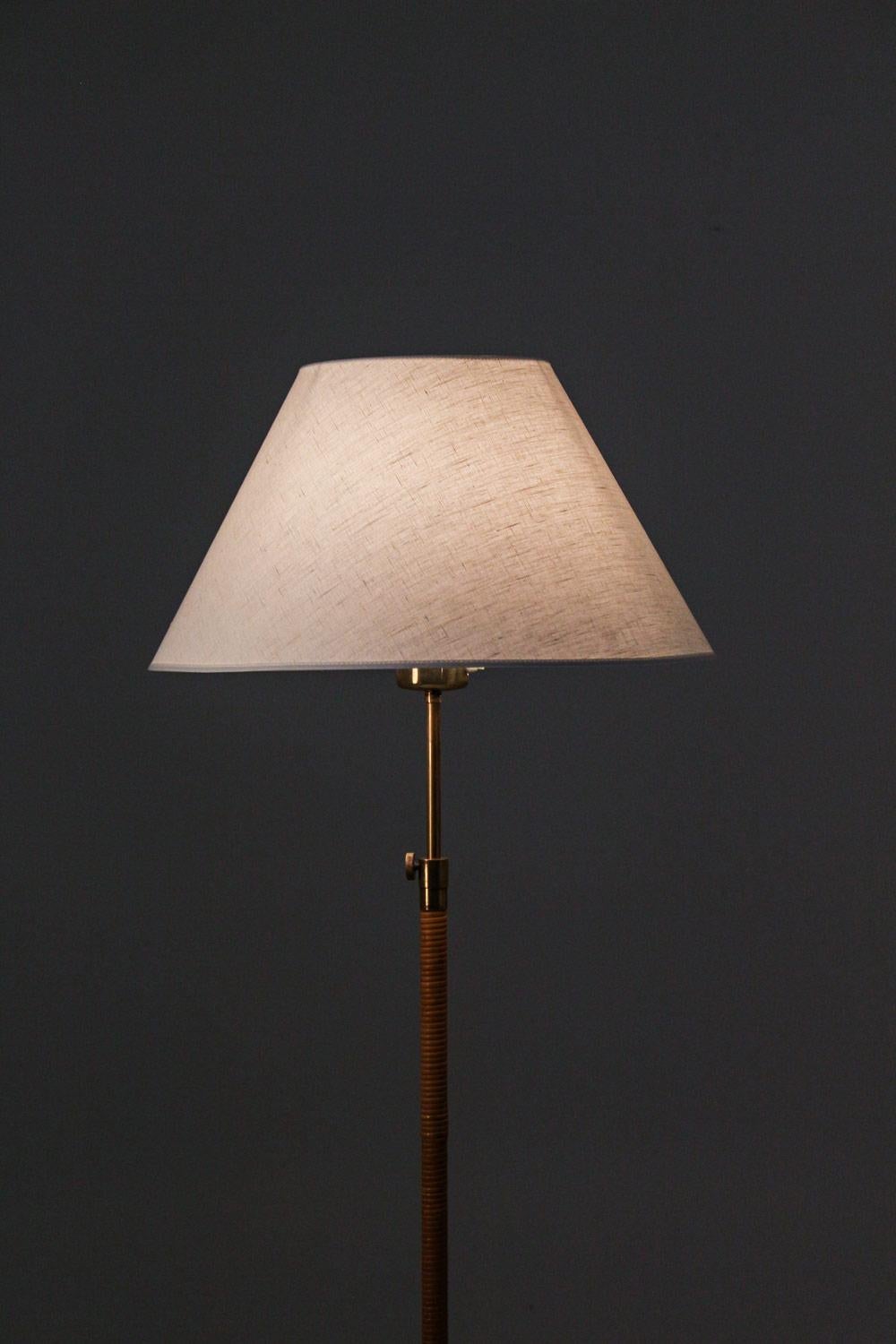 Scandinavian Modern Swedish Modern Midcentury Floor Lamp in Brass and Rattan, 1940s For Sale