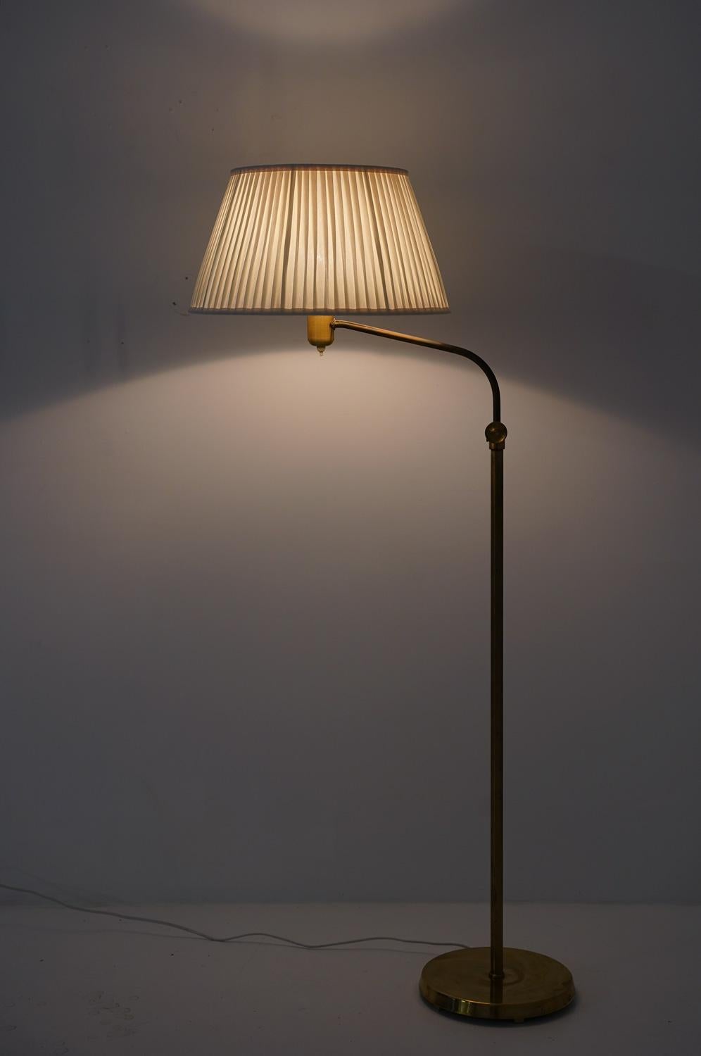 Swedish Modern Midcentury Floor Lamp in Brass by ASEA, 1940s 5