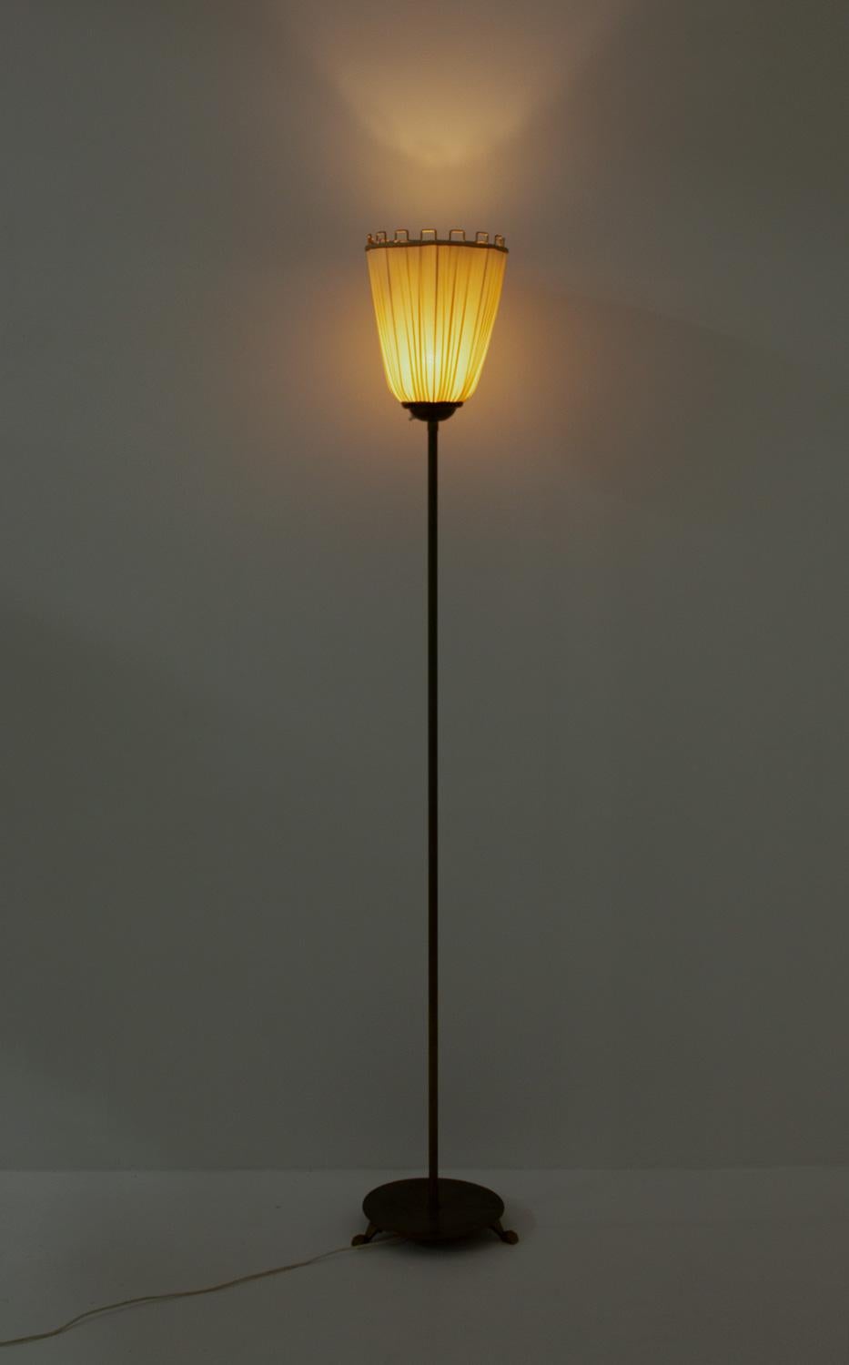 Swedish Modern Midcentury Uplight Floor Lamp in Brass, 1940s 2