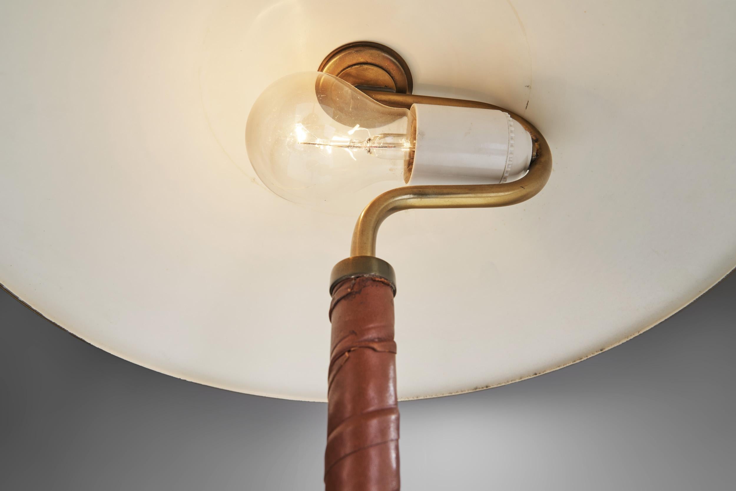 Lampada da tavolo svedese moderna 