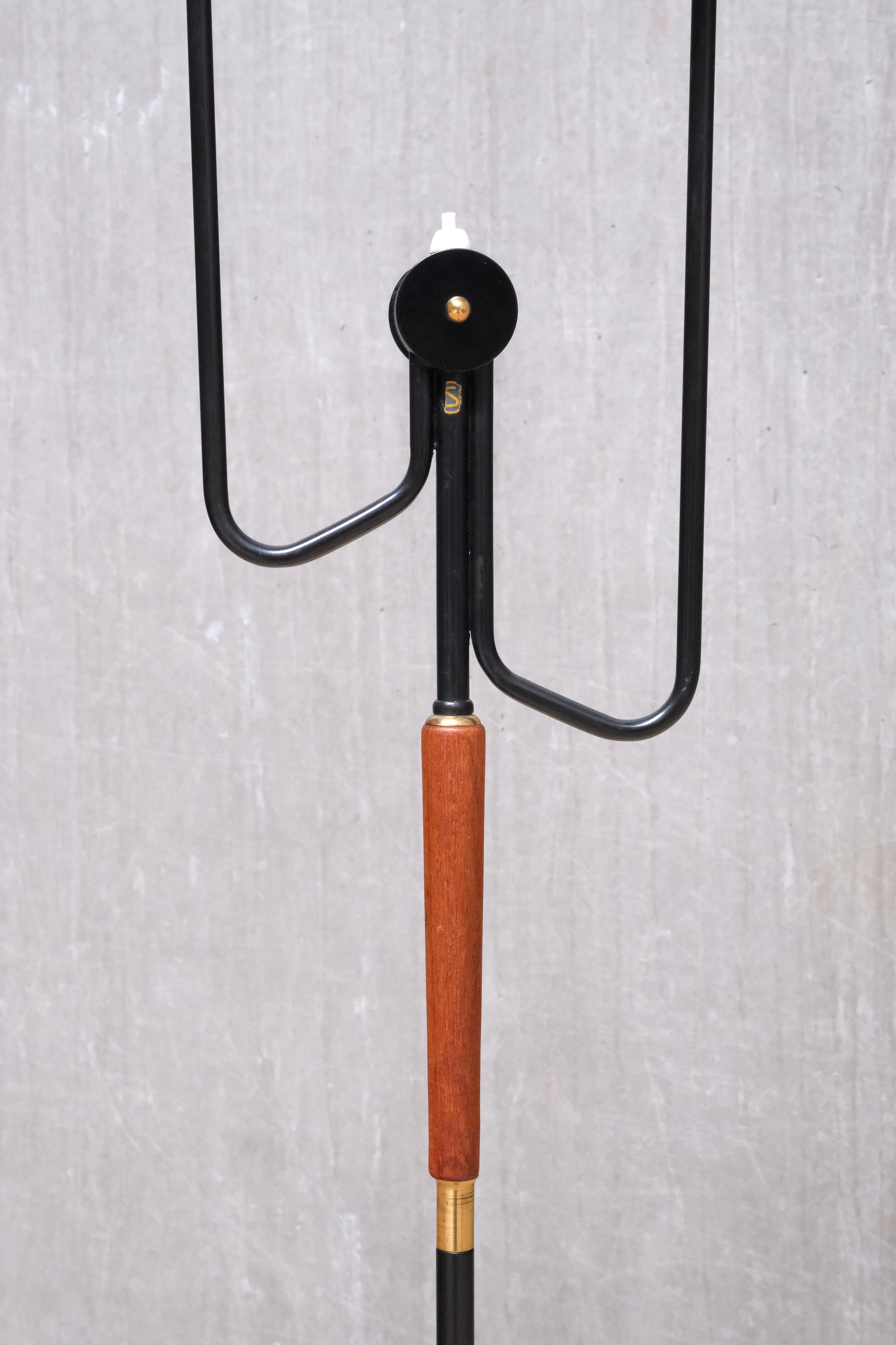Lampadaire moderne suédois Möllers Armaturer à deux bras en métal, laiton, teck, années 1950 en vente 2
