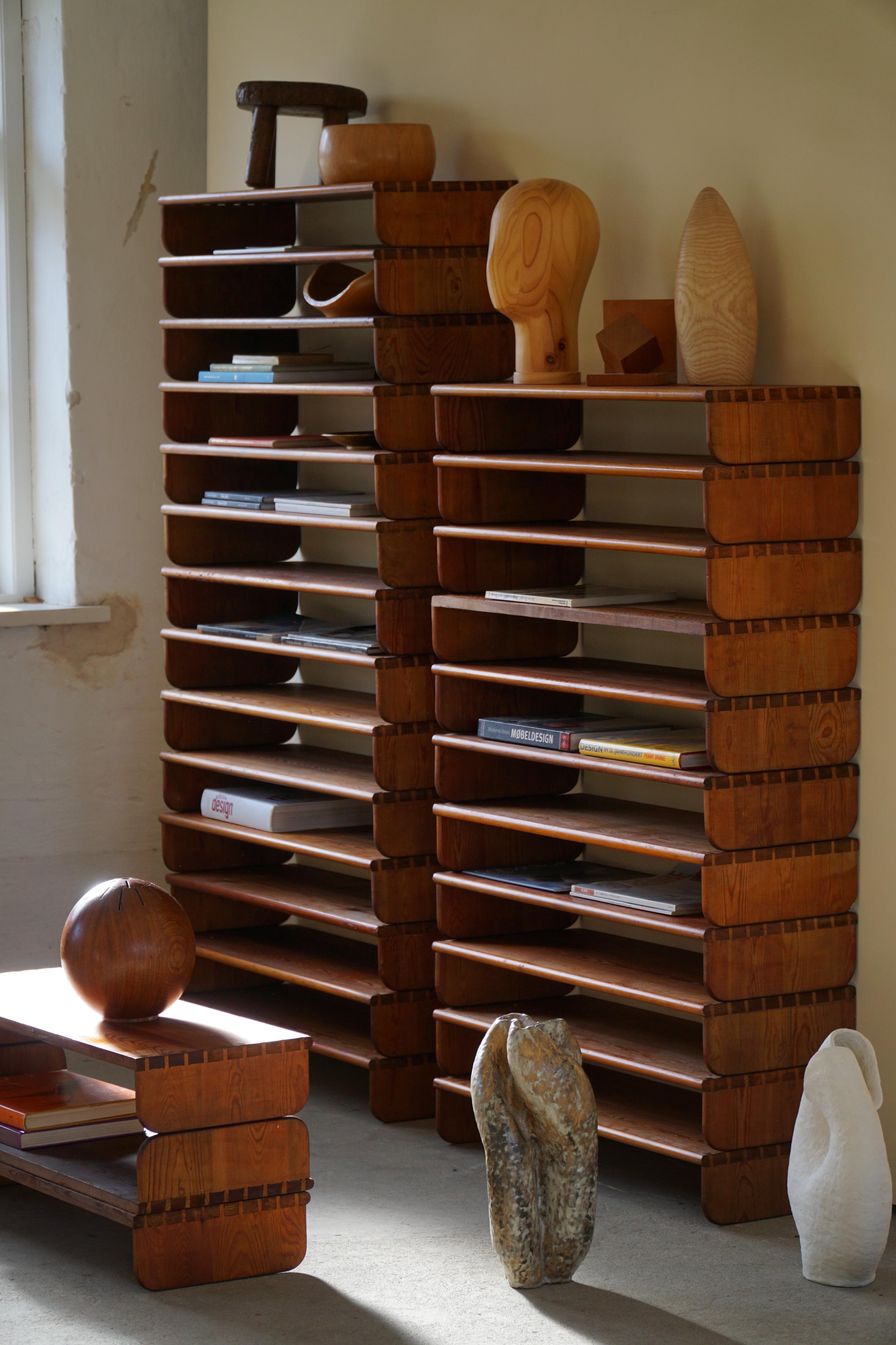 Swedish Modern, Multifunctional Shelves in Solid Pine, Late 19th Century For Sale 9