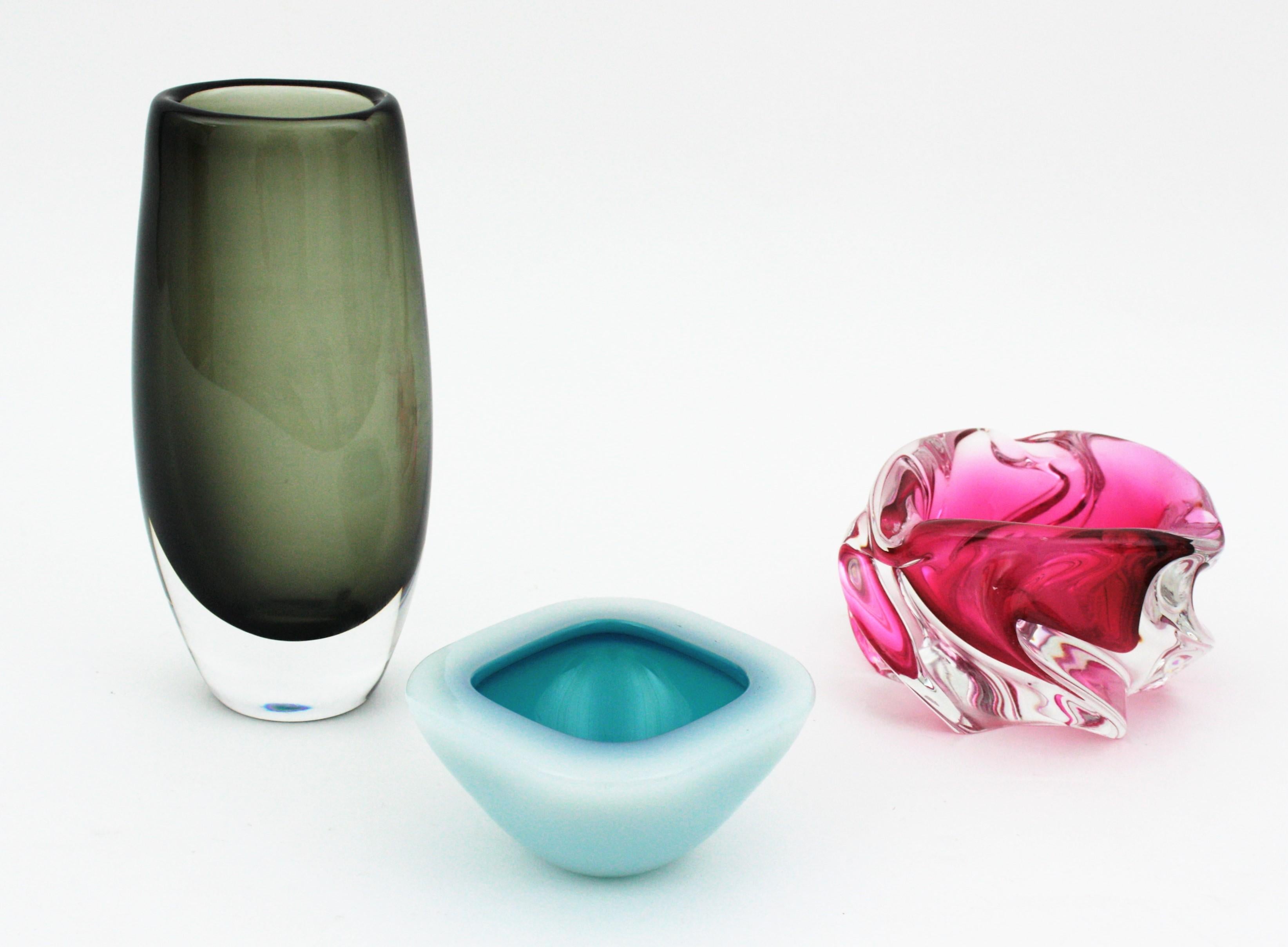 Schwedische moderne Nils Landberg Orrefors Sommerso Große Vase aus rauchgrauem Glas im Angebot 2