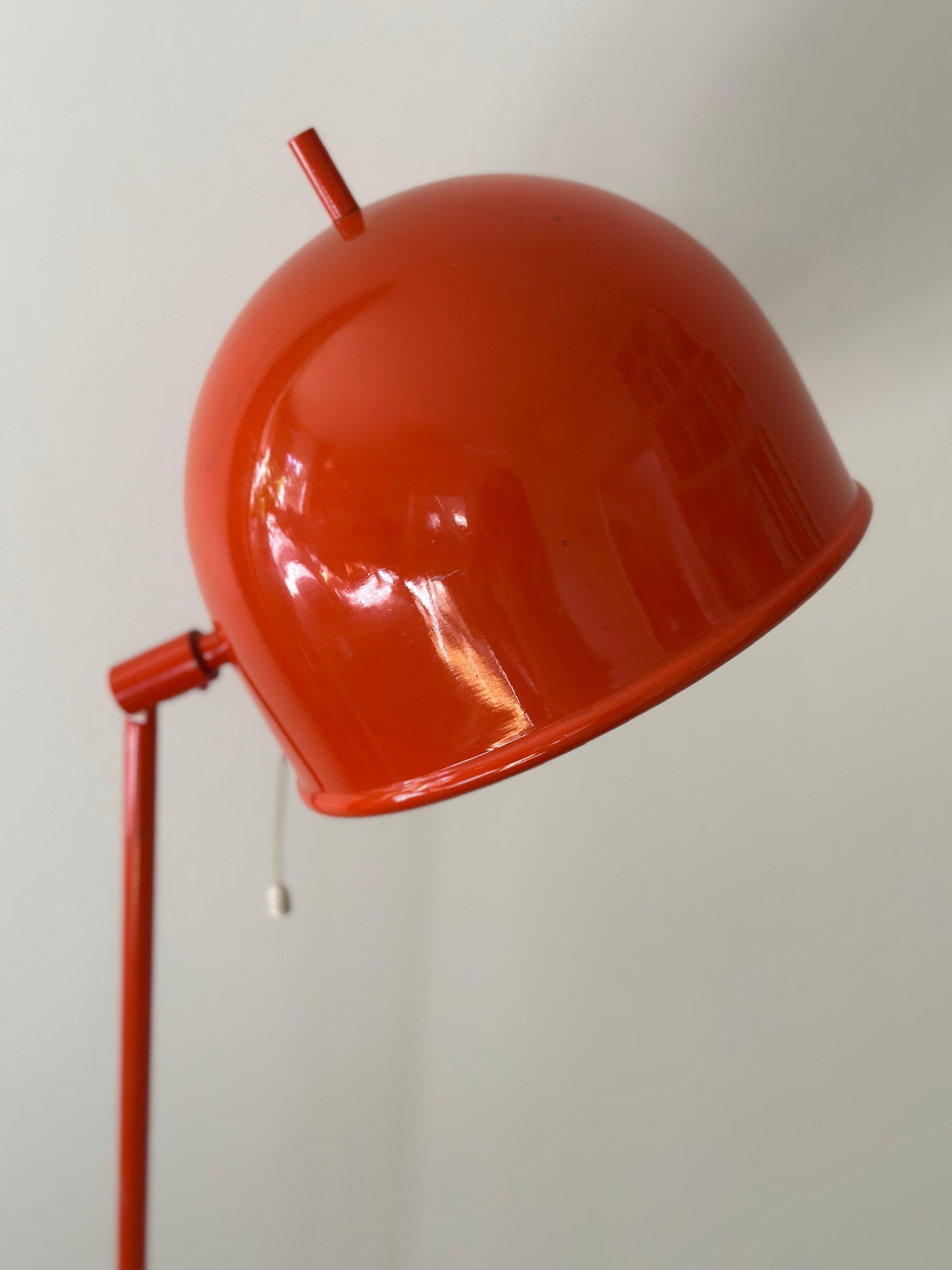 Schwedische moderne orangefarbene Stehlampe G-075 von Bergboms, 1960er Jahre. im Angebot 4