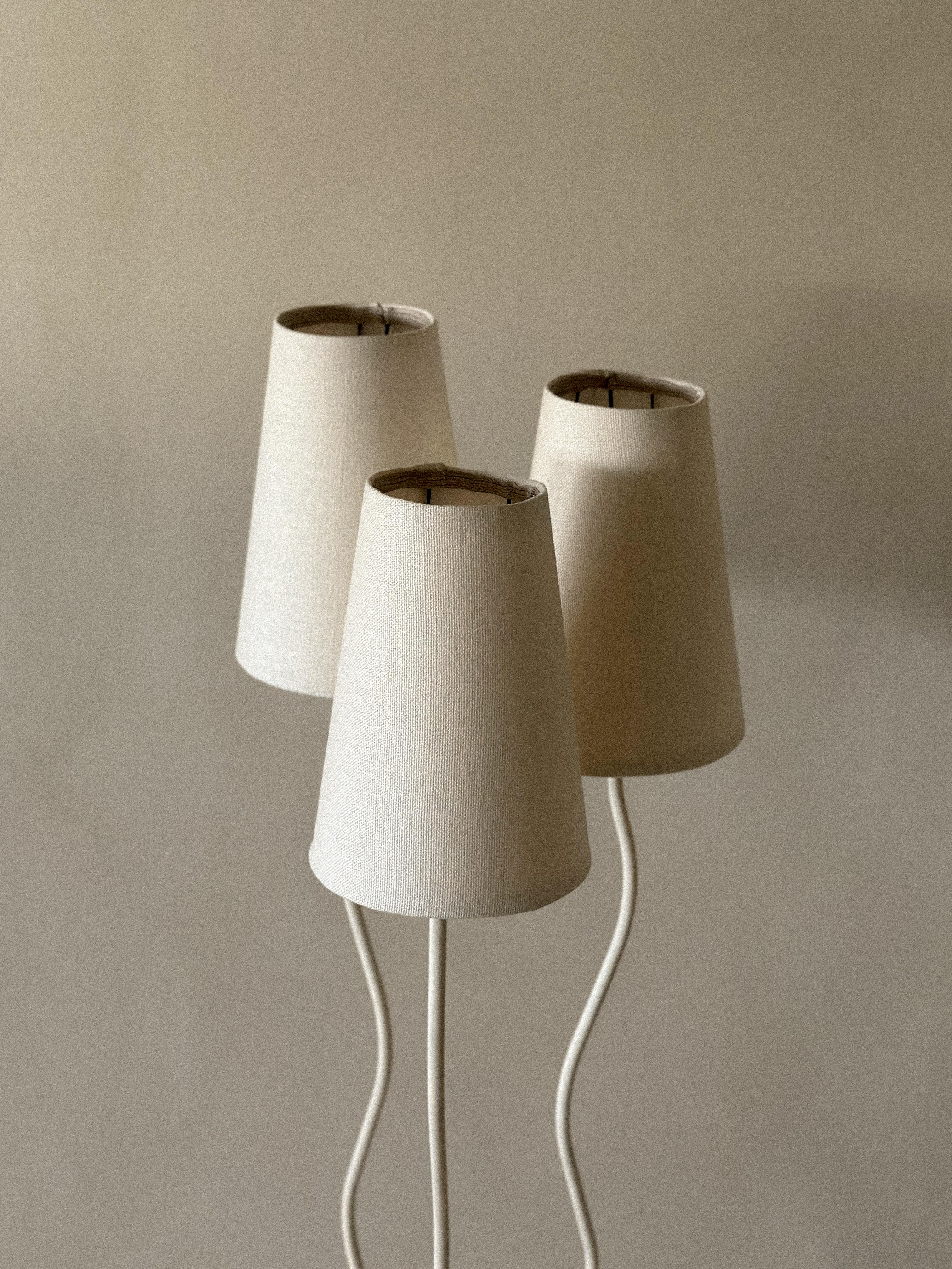 Swedish Modern Organic Floor Lamp, Metal and Linen, Sweden c. 1950s 3