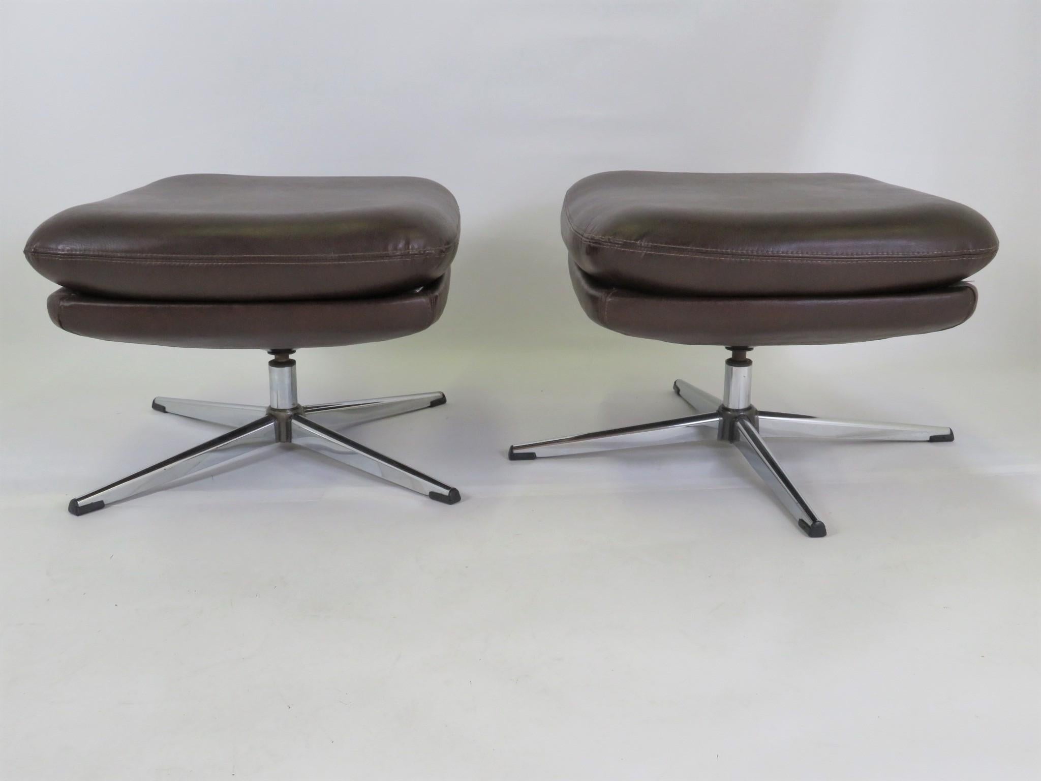 Swedish Modern Overman Ottoman / Benches Brown Leatherette Chrome Feet, 1970 In Good Condition In Miami, FL