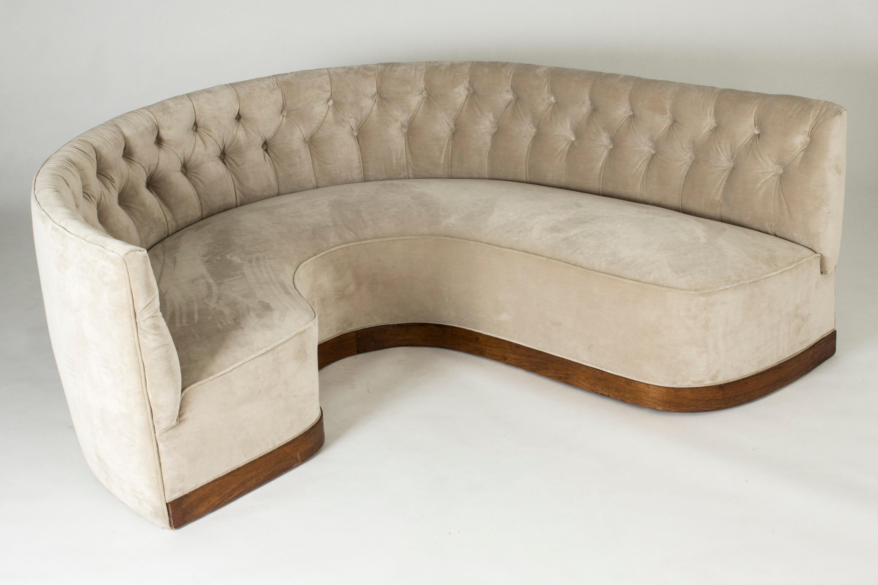 Swedish Modern Oversized Sofa, Sweden, 1930s In Good Condition For Sale In Stockholm, SE