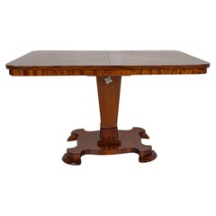 Swedish modern Pedestal Coffee Table in Figured Oak, 1940s, Sculptural Base