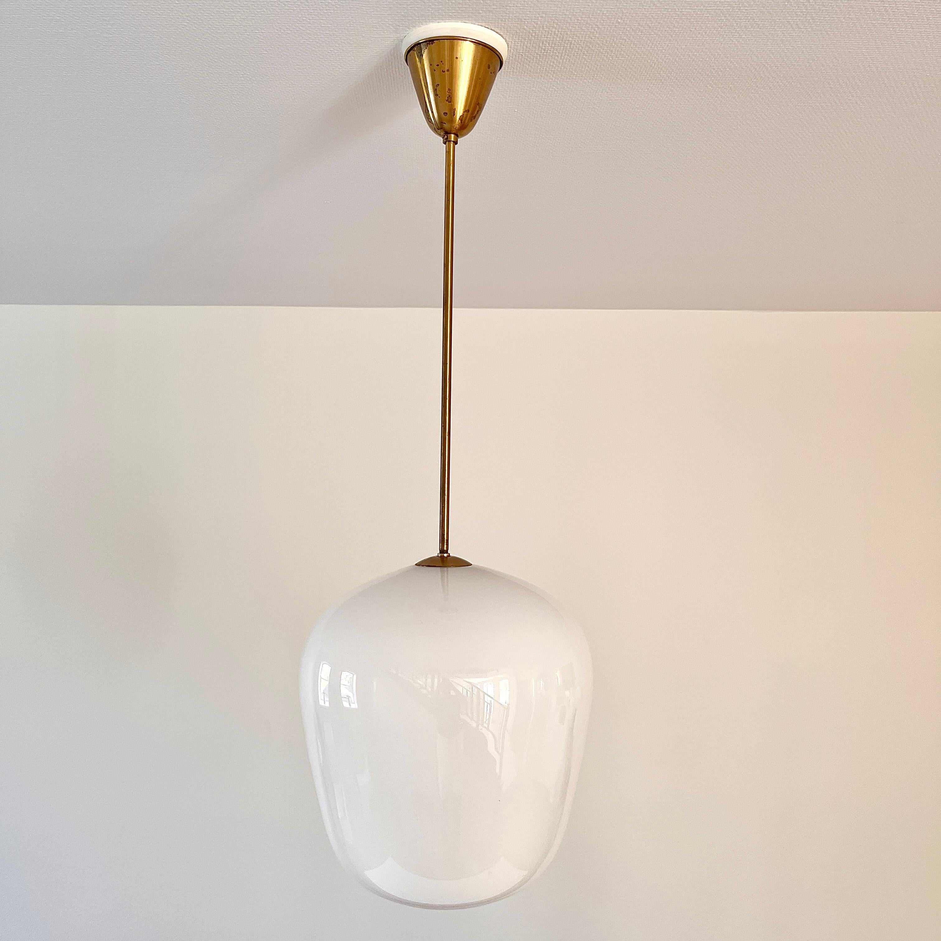 Colgante moderno sueco atribuido a Carl-Axel Acking, producido por AB Chr Bergh. Sueco en venta