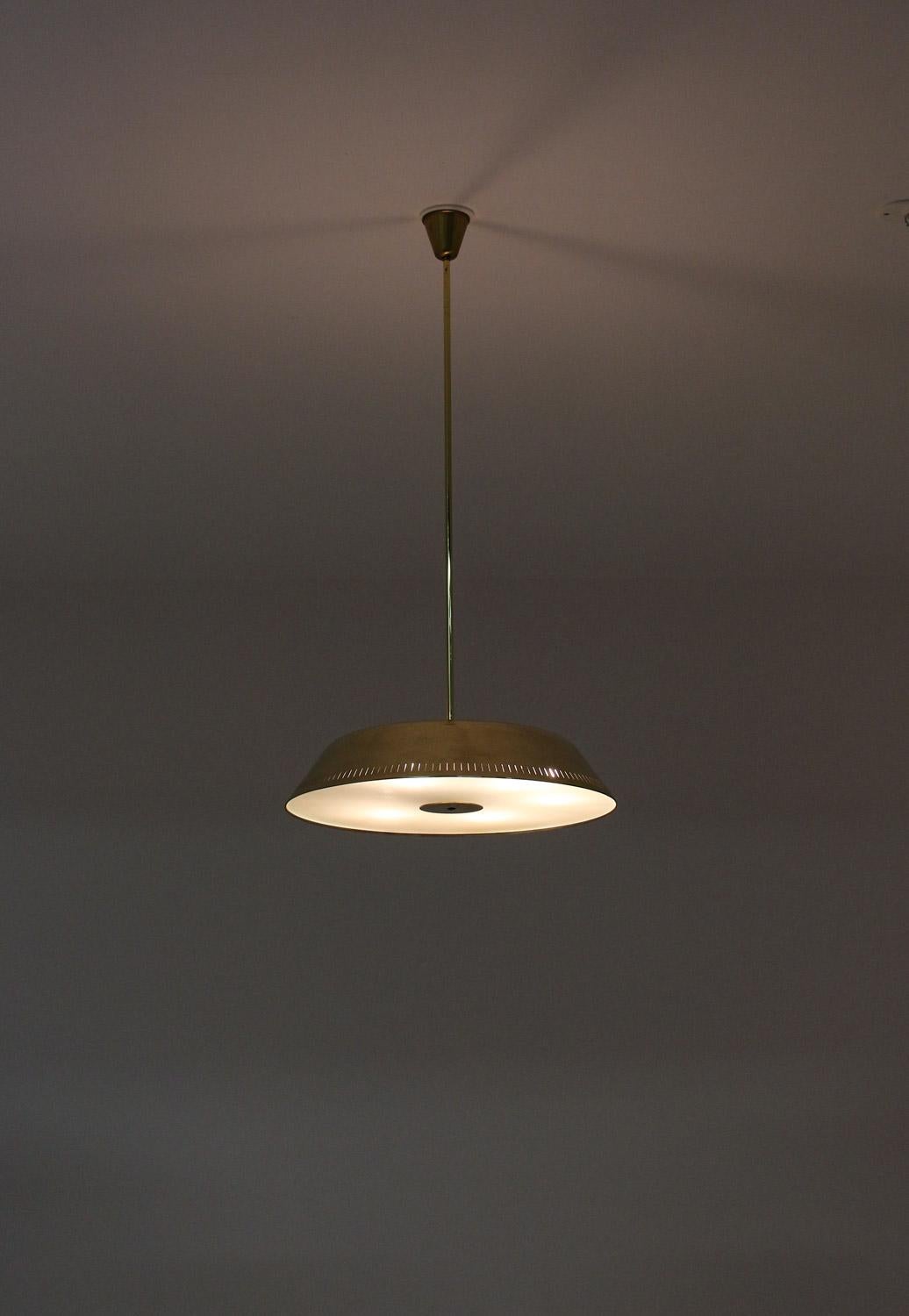 Swedish Modern Pendant in Glass and Brass by Harald Notini for Böhlmarks 2