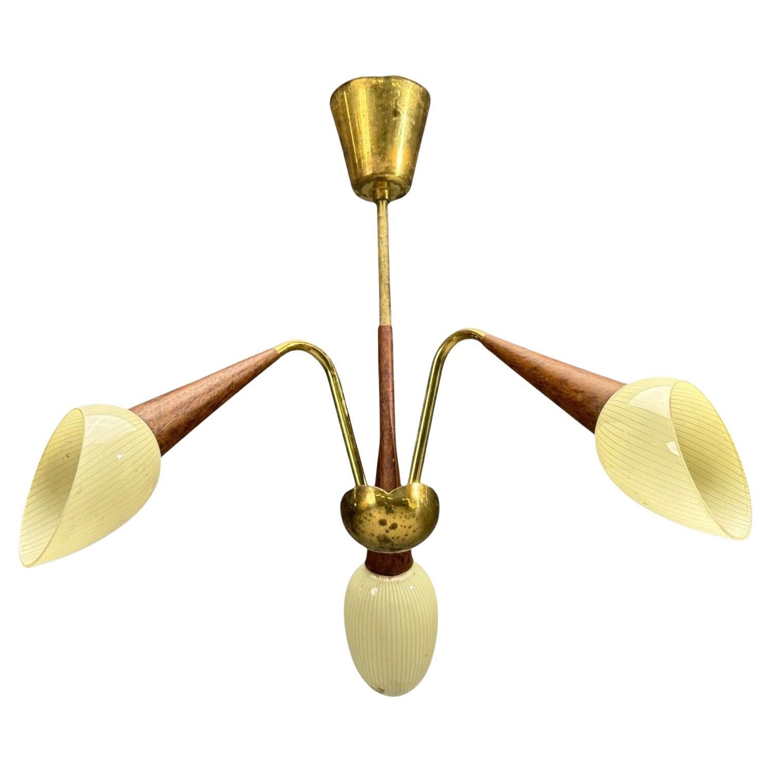 Lampada a sospensione moderna svedese, ottone, legno, vetro, Svezia, anni 
20 in vendita