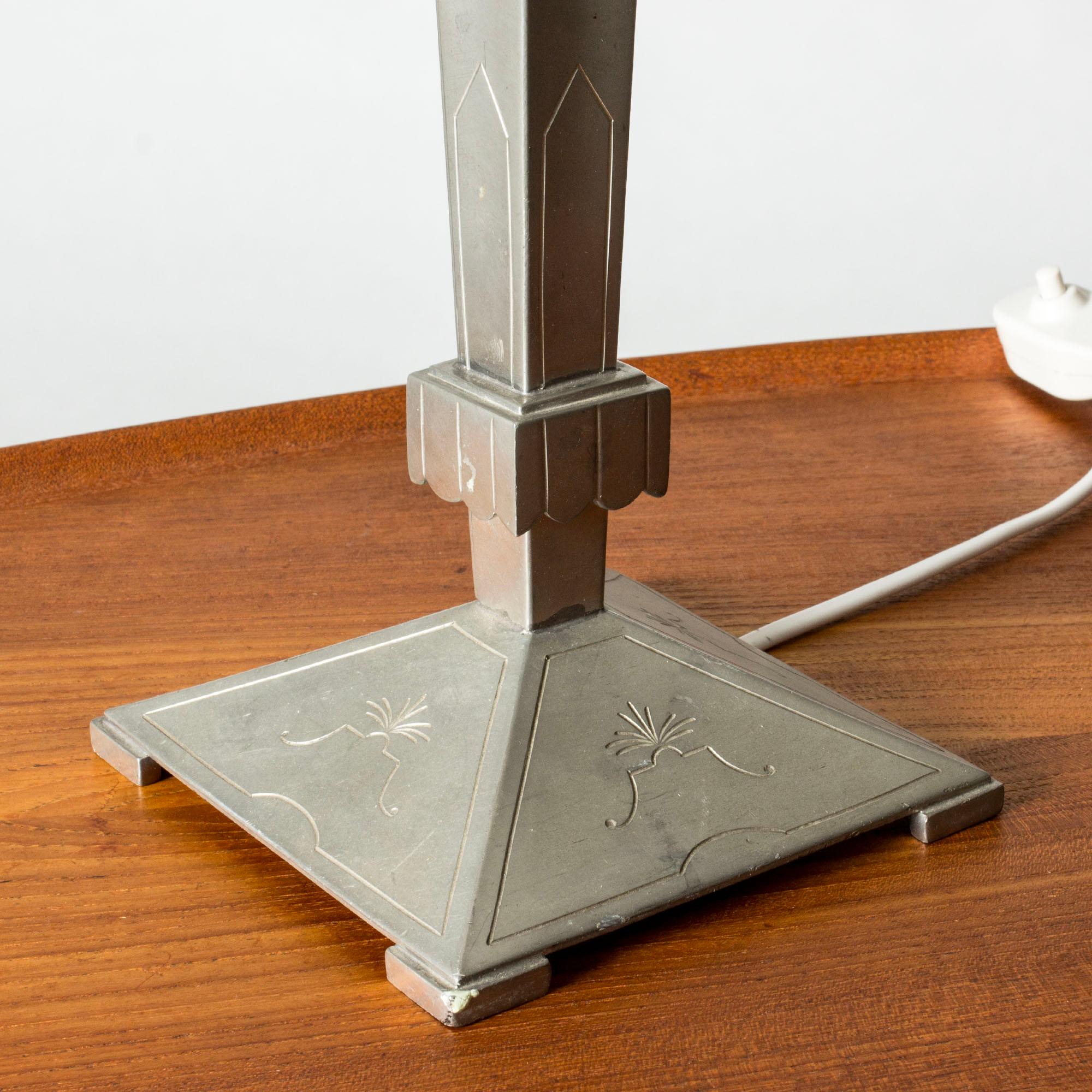 Swedish Modern Pewter Table Lamp, Sweden, 1930 In Good Condition For Sale In Stockholm, SE