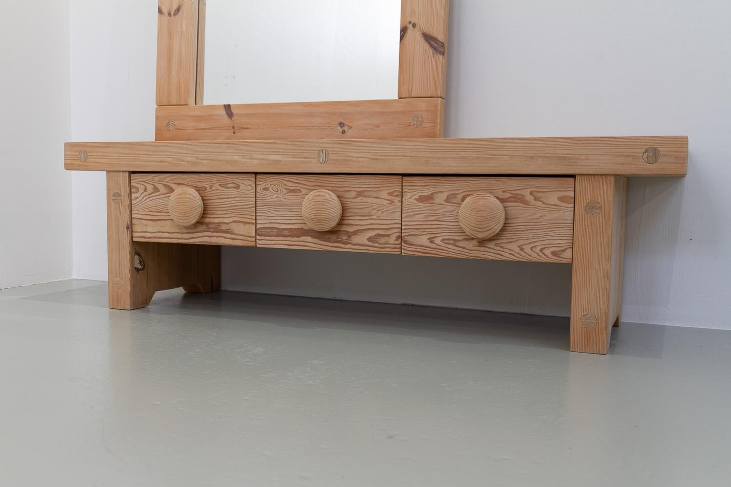 Swedish Modern Pine Bench and Mirror by Ruben Ward for Fröseke, 1970s. For Sale 3
