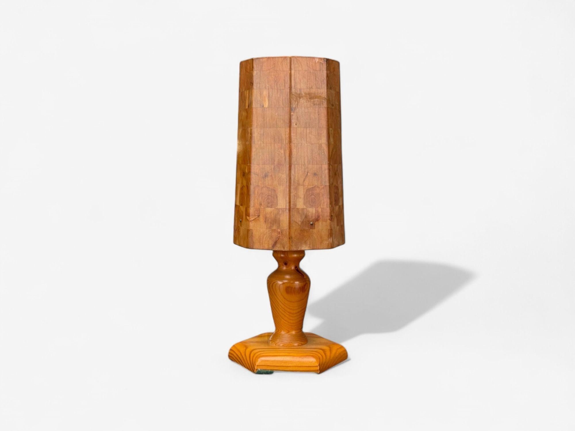 Swedish Modern, Pine, Marquetry, Table Lamp, Sweden, 1950s In Good Condition For Sale In Manhasset, NY