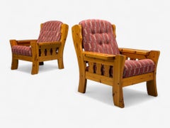 Schwedische Moderne, Kiefer, roter Stoff, Brutalistische Loungesessel, Schweden, 1950er Jahre