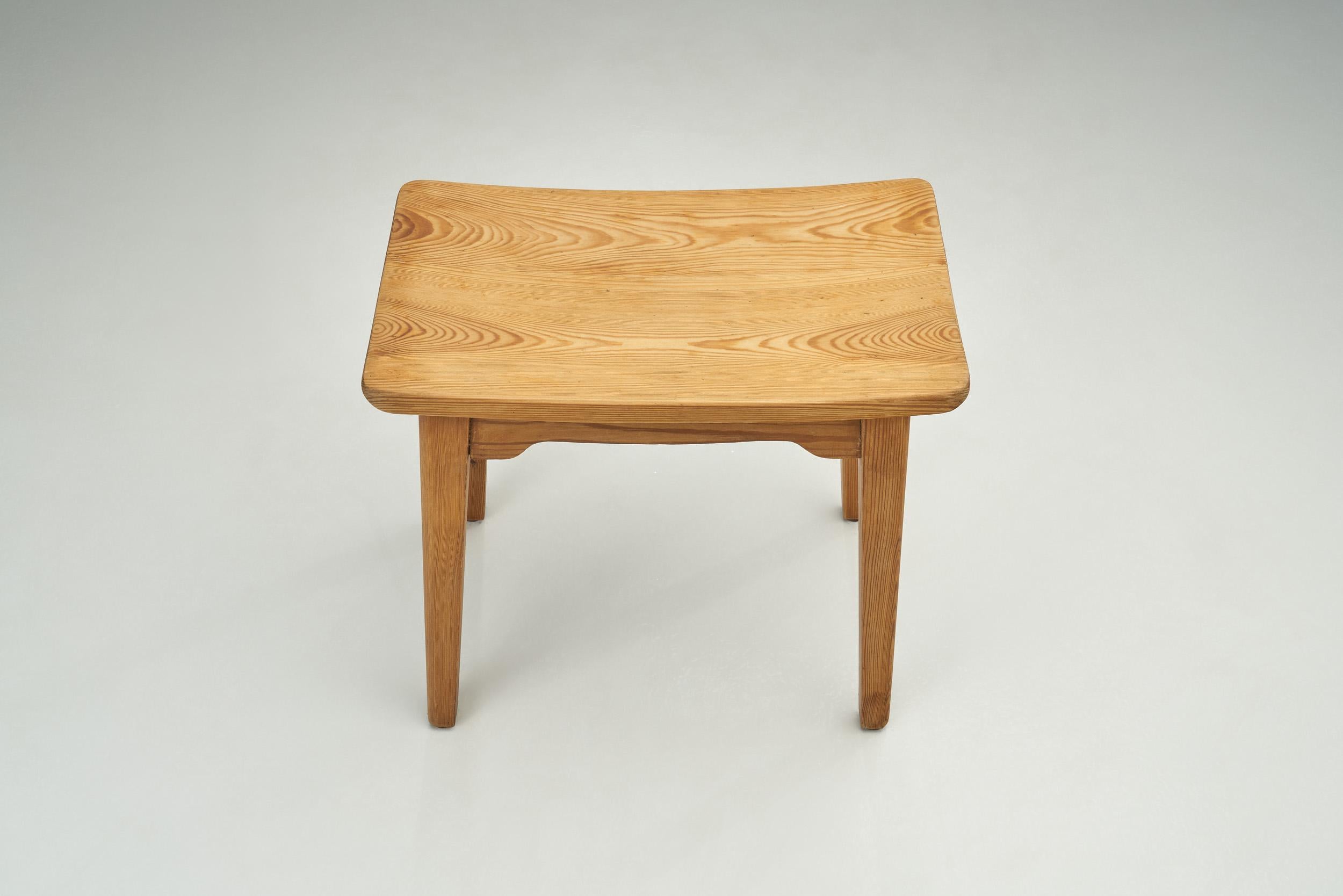 Swedish Modern Pine Stool, Sweden 1940s For Sale 1