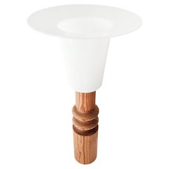 Lampe de table moderne suédoise en pin par Uno Kristiansson