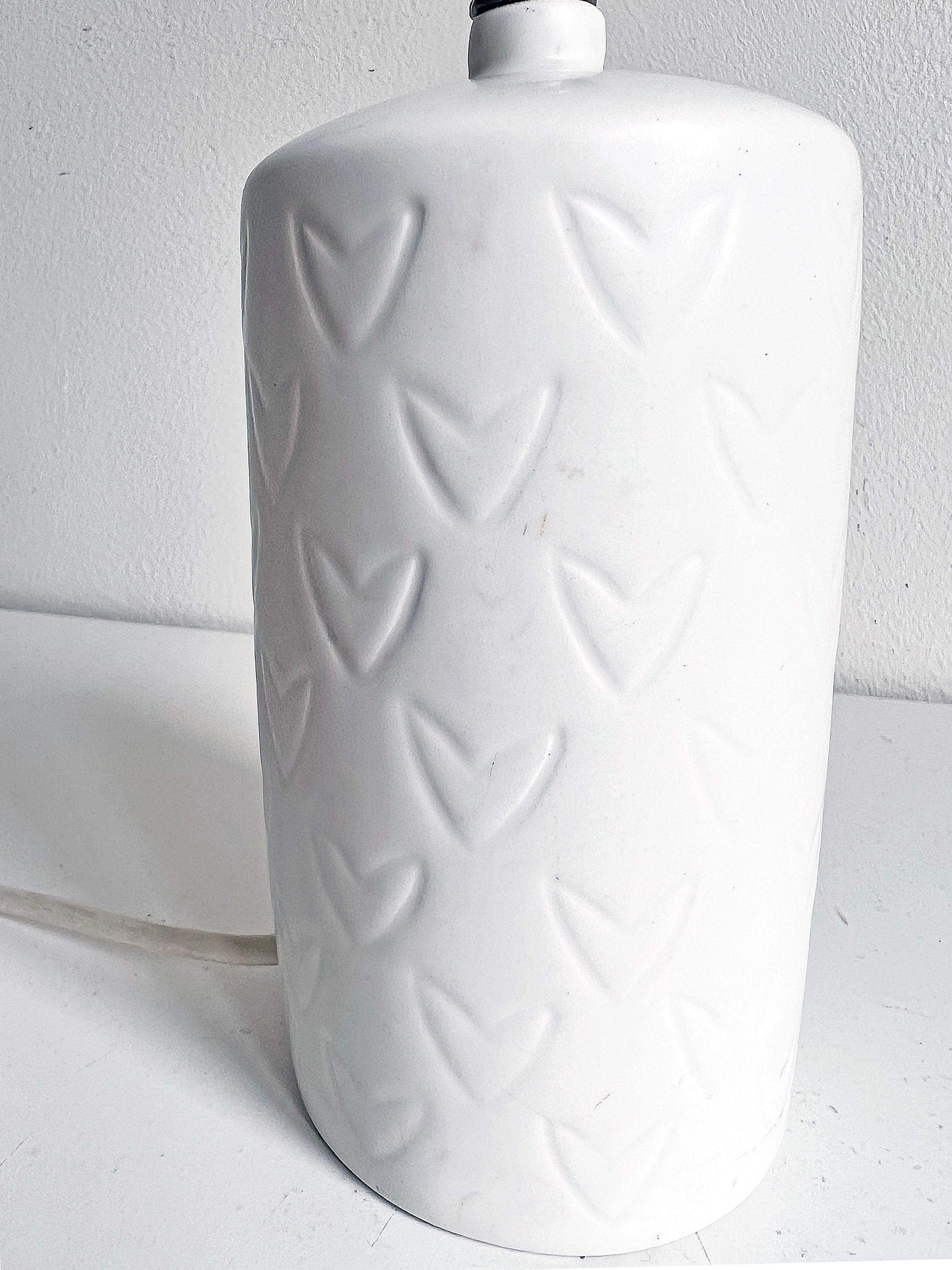 20ième siècle Lampe de table moderne suédoise en porcelaine de Rörstrand en vente