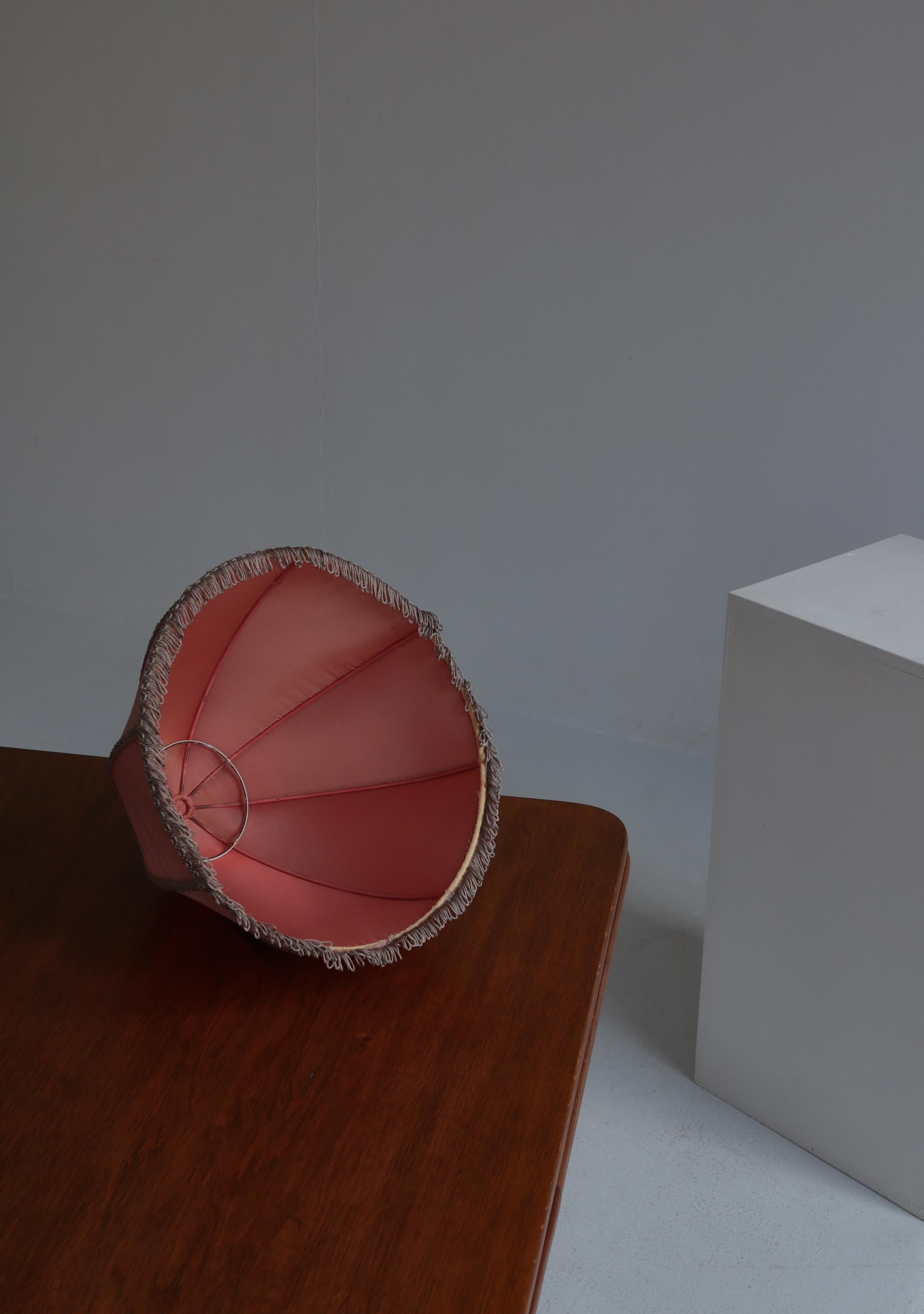 Schwedische Grace Pink-Porzellan-Tischlampe mit Foliage-Dekor, Louise Adelborg, 1920er-Jahre im Angebot 11
