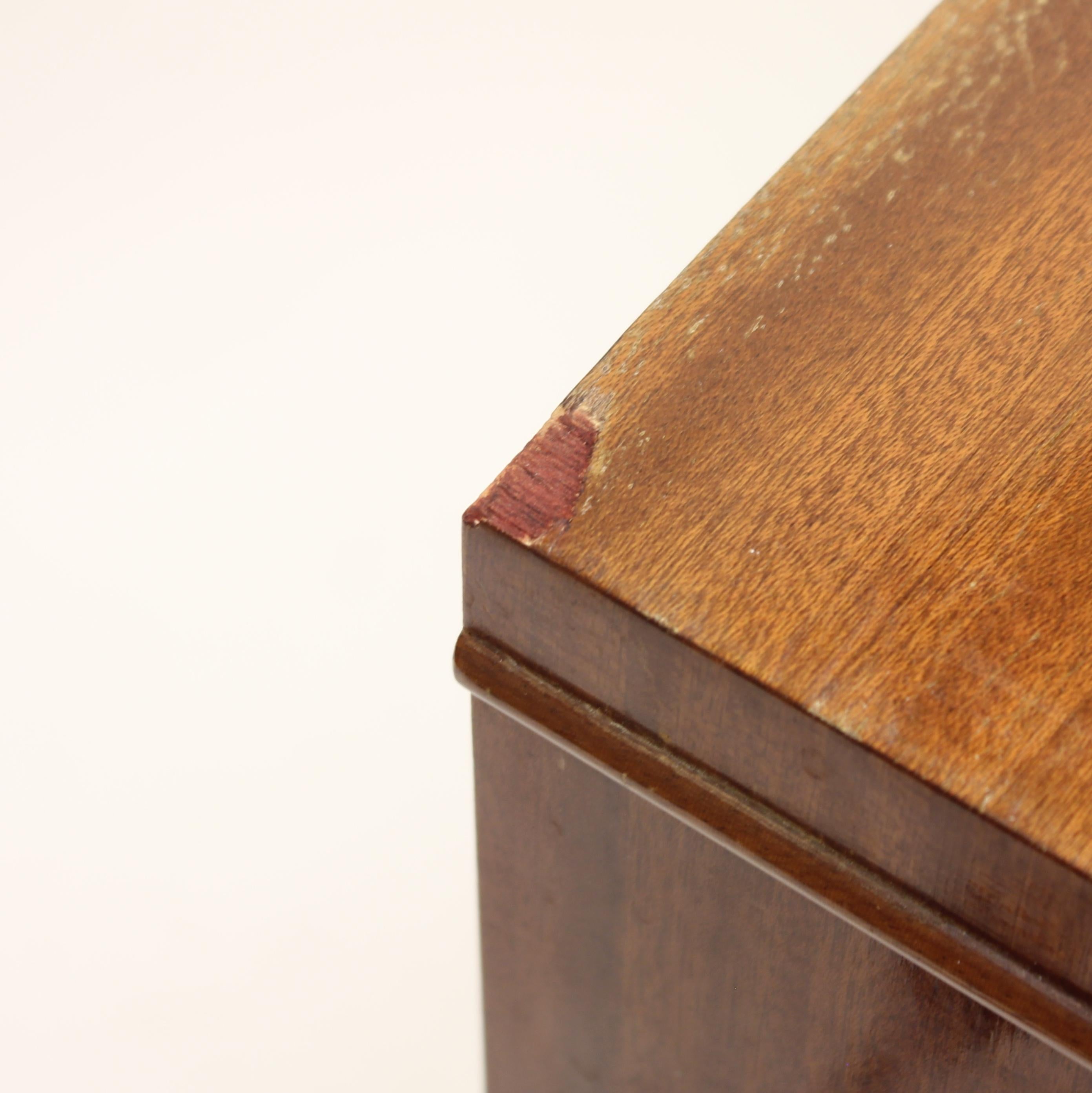 Swedish Modern Pyramid Mahogany Chest of Drawers, ca 1940s For Sale 10