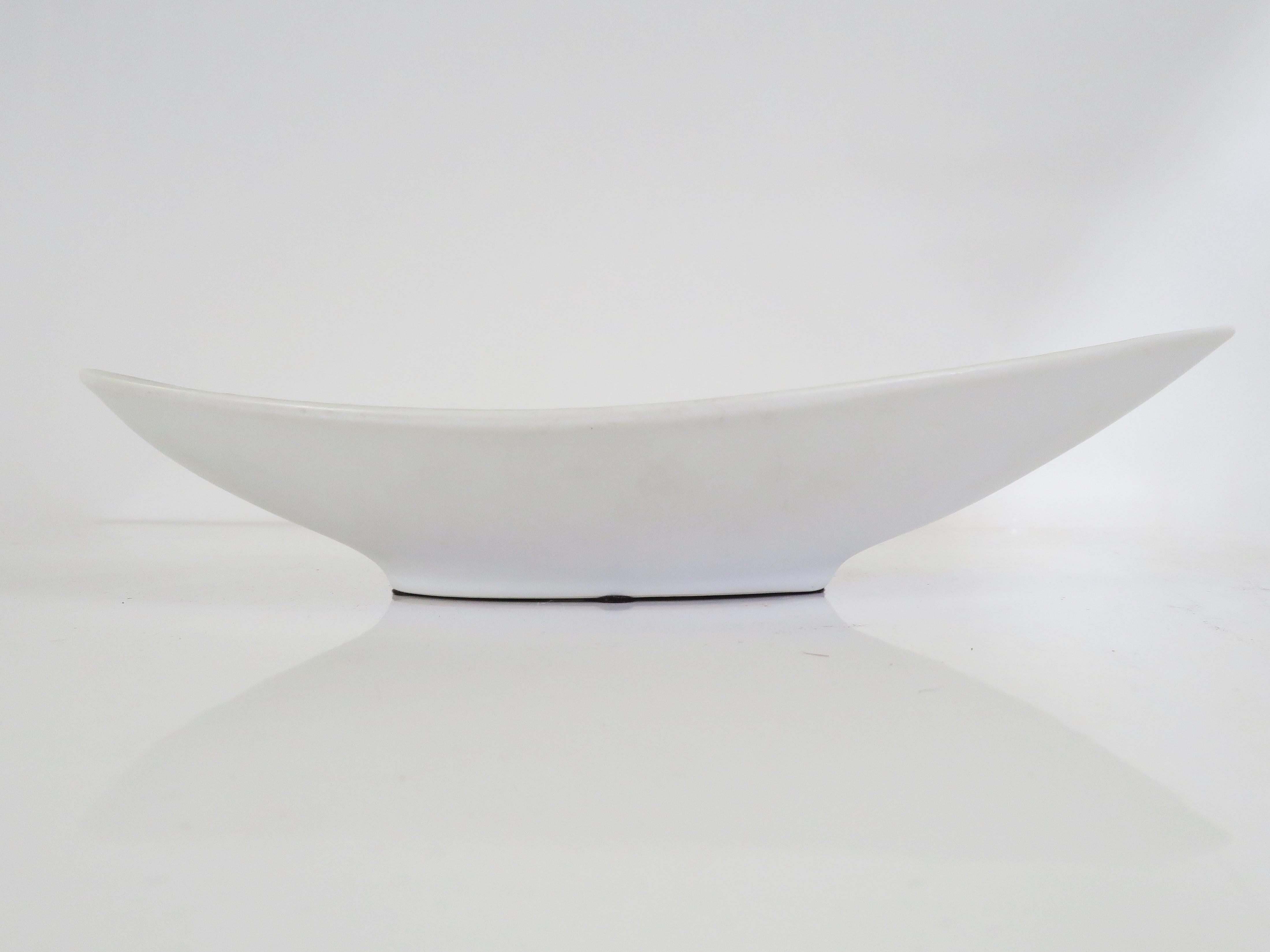 Scandinavian Modern Swedish Modern Reptile Satin White Ceramic Bowl Stig Lindberg Gustavsberg 1950s For Sale