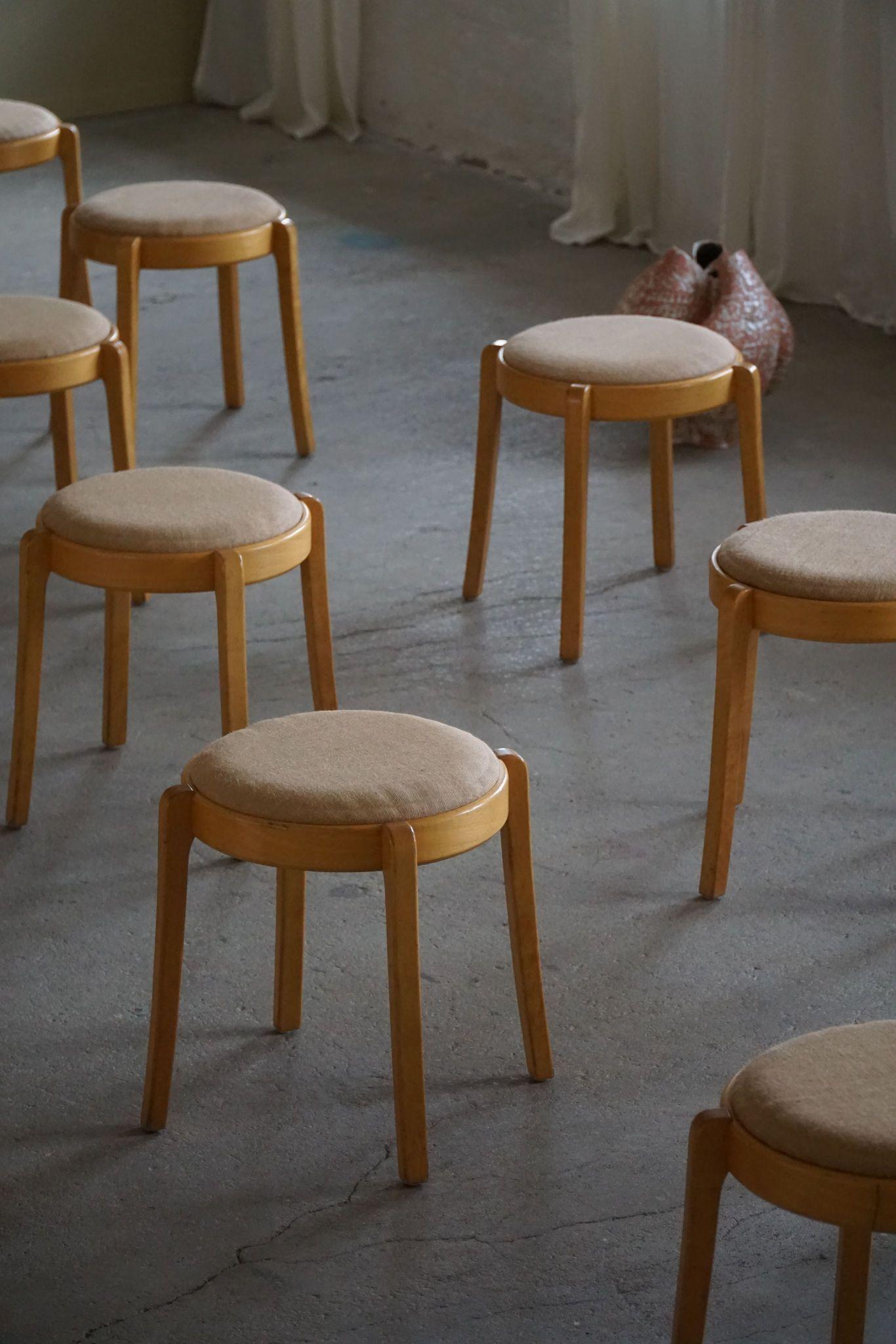 Swedish Modern, Set of 14 Stackable Stools in Birch & Hessian, 1980s In Good Condition For Sale In Odense, DK