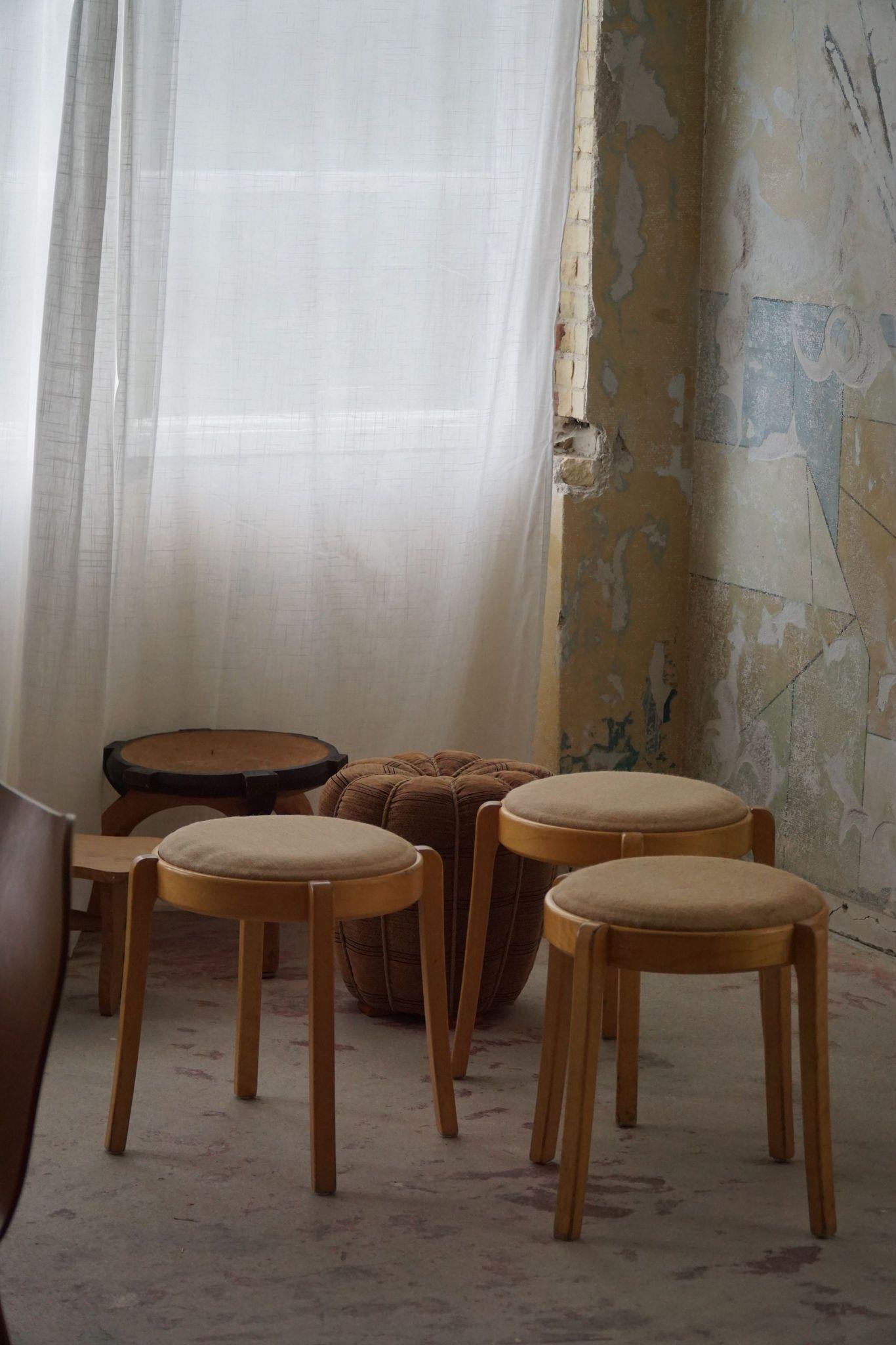 Swedish Modern, Set of 14 Stackable Stools in Birch & Hessian, 1980s For Sale 4