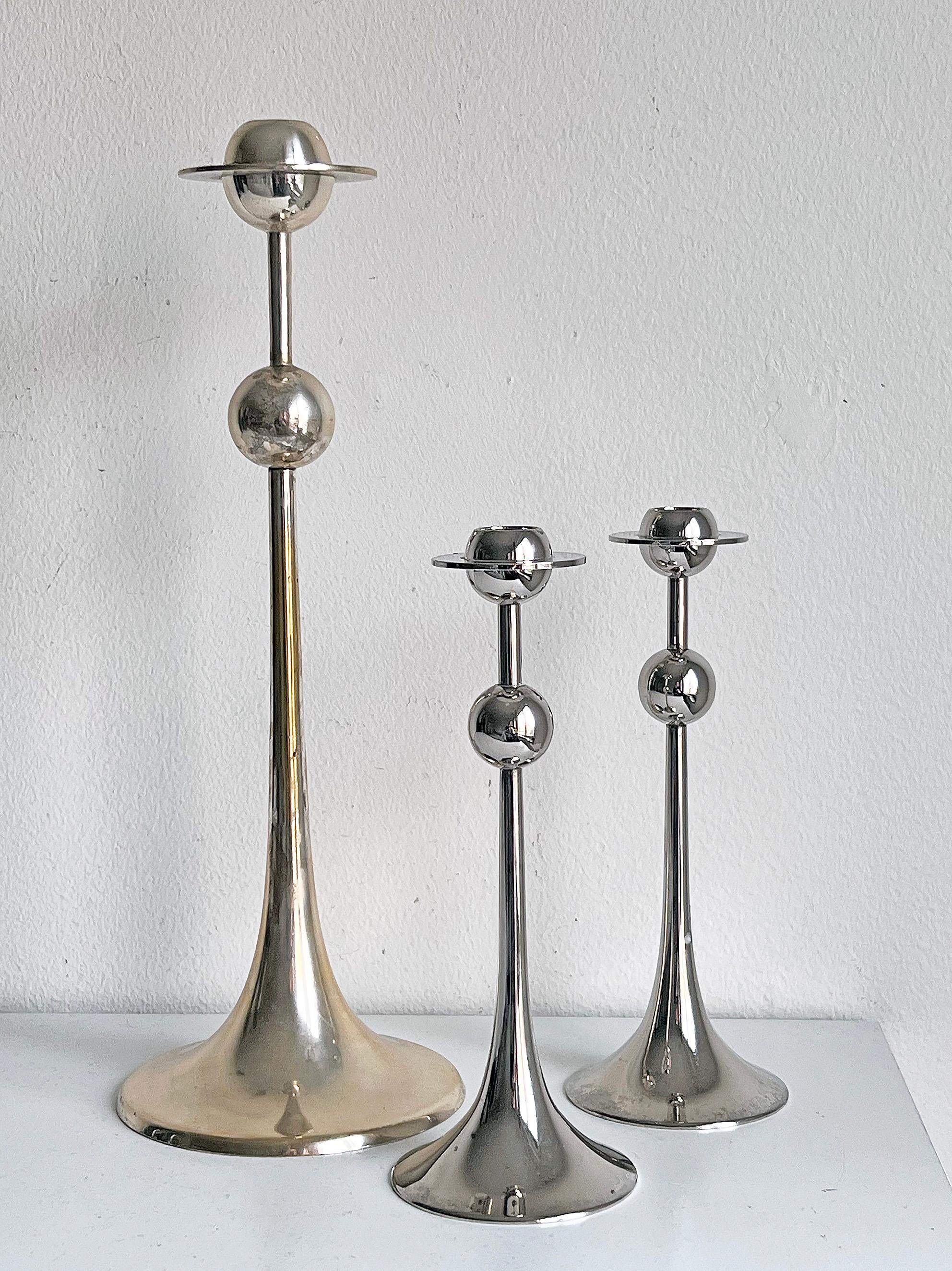 Schwedisches modernes Set aus 3 Kerzenhaltern der Moderne von Kjell Engman für Gense (20. Jahrhundert) im Angebot
