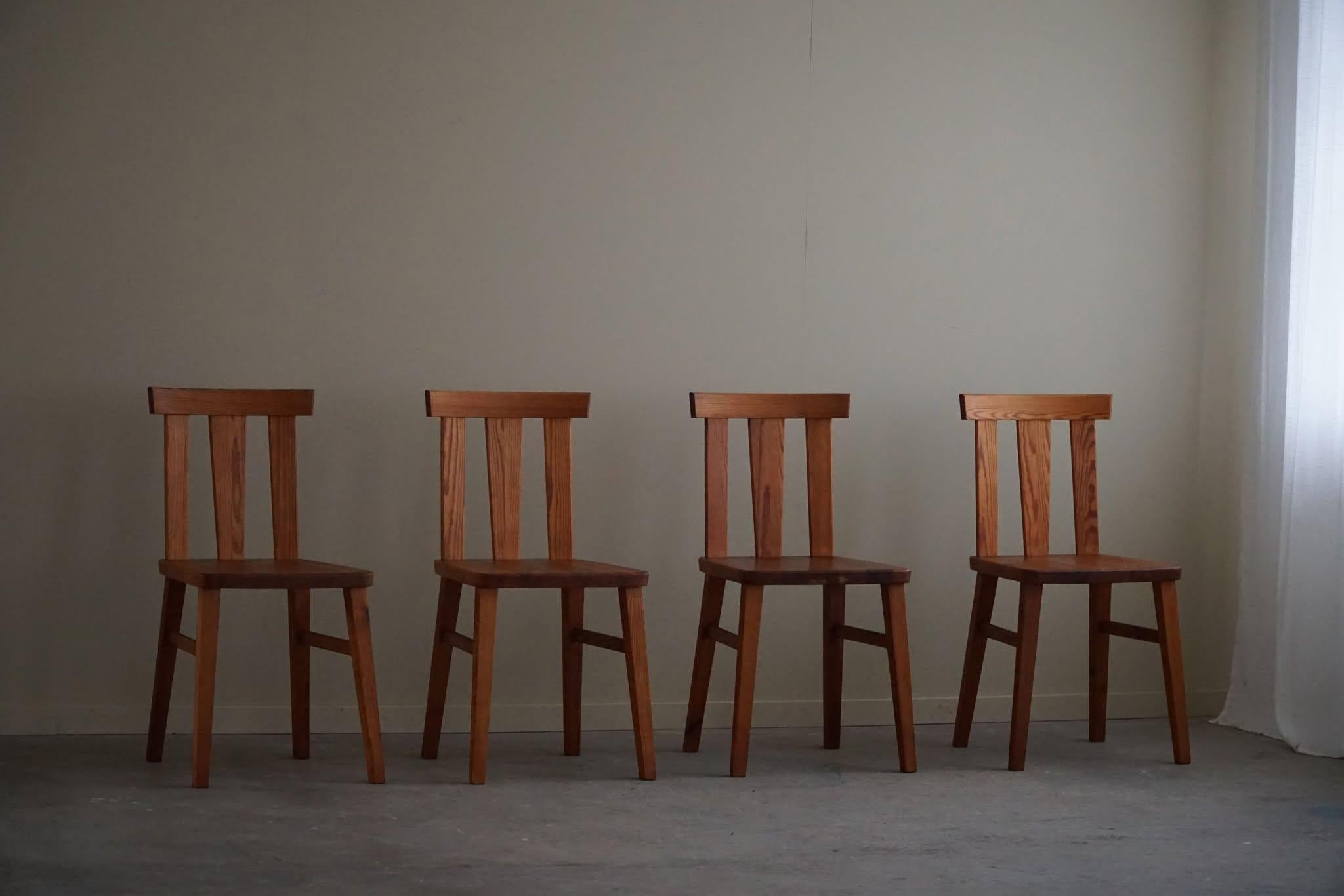 Suédois Modernité suédoise, ensemble de 4 chaises en pin massif, style Axel Einar Hjorth, années 1950 en vente
